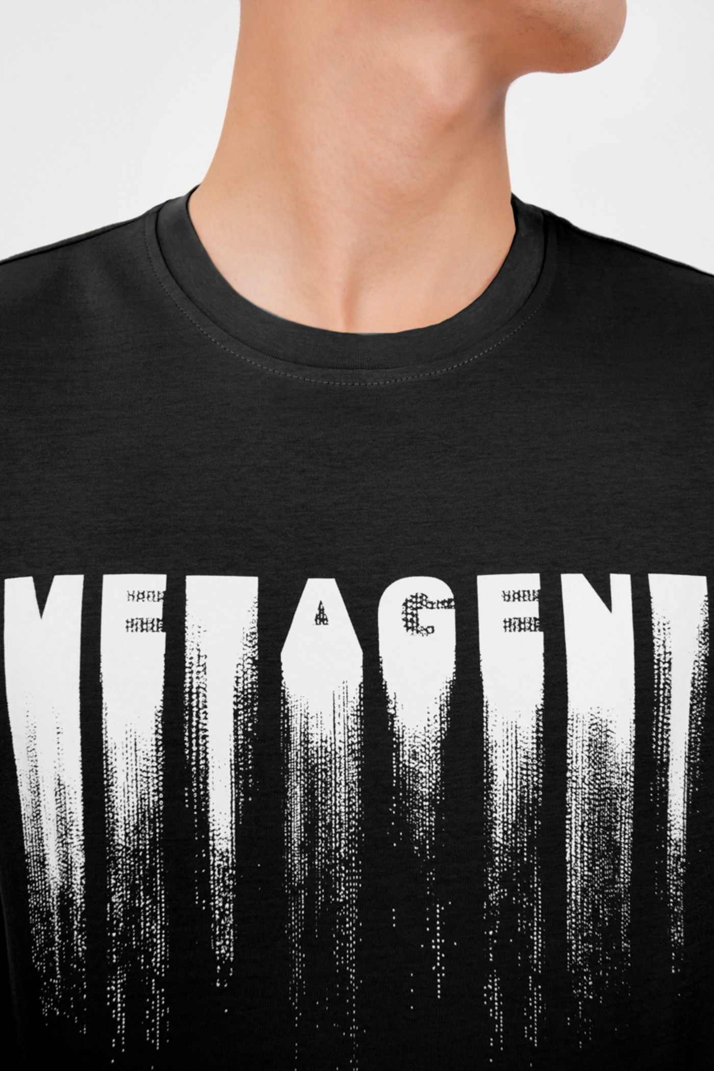 Áo thun phối chữ Metagent