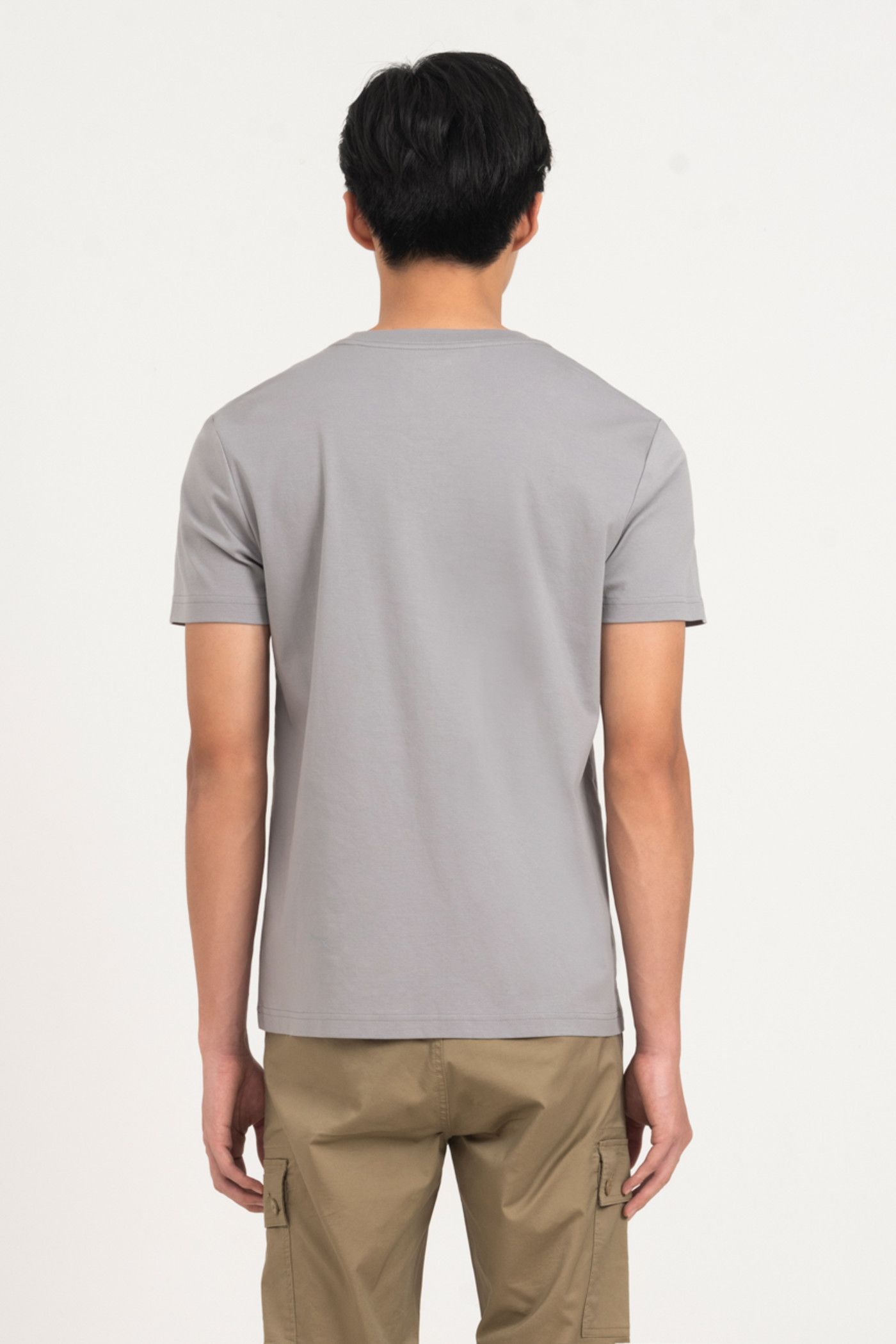 Áo trơn Slim fit thêu Logo