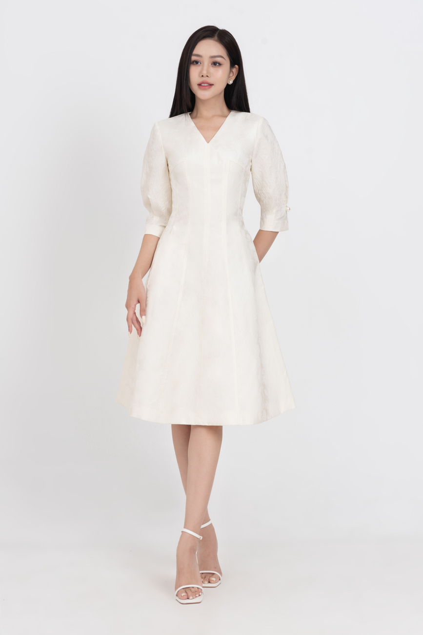 Fiona Dress - Đầm tapta dập nổi tay lỡ