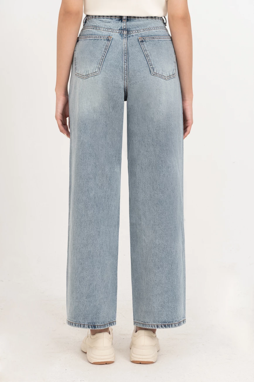 Quần Jeans suông xanh sáng