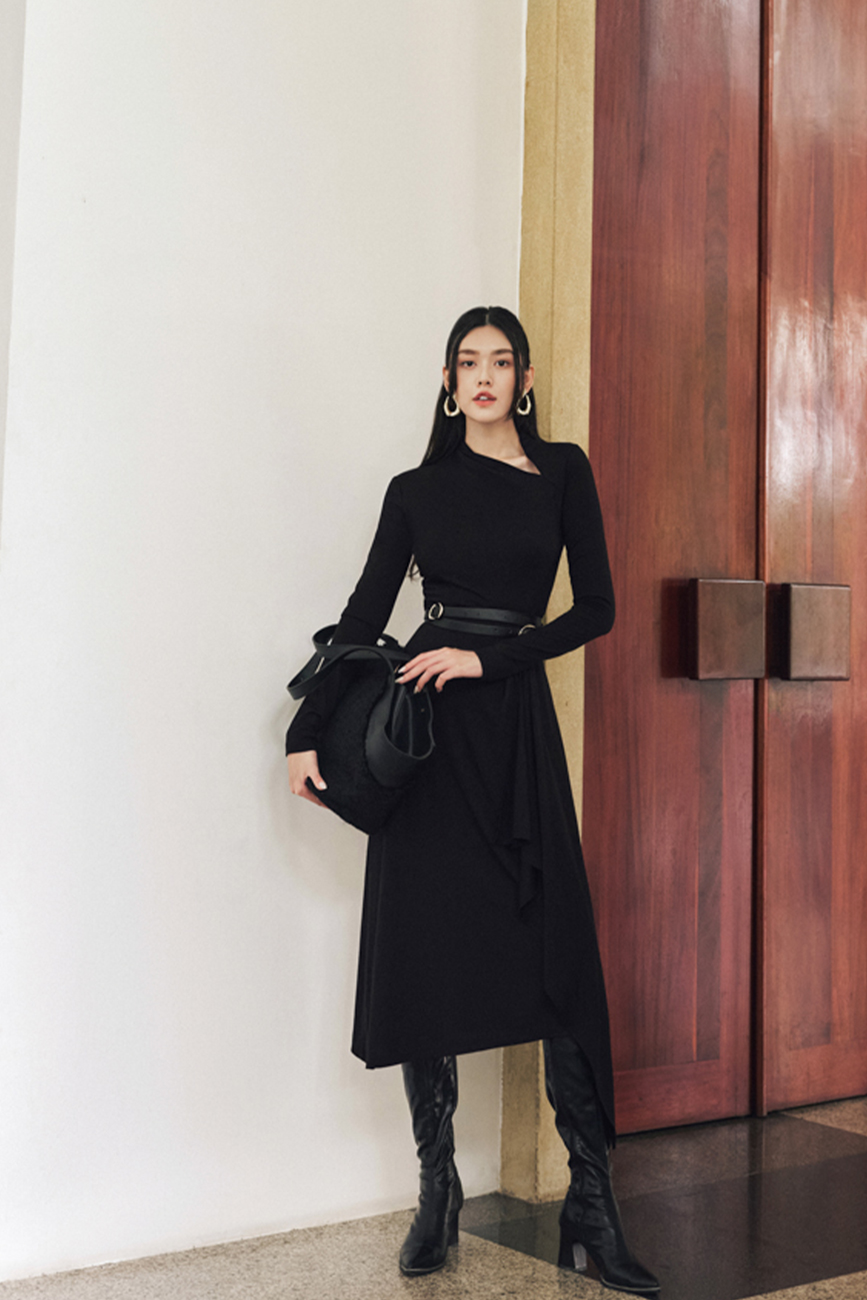 Crepe Dress - Đầm ôm tạo kiểu