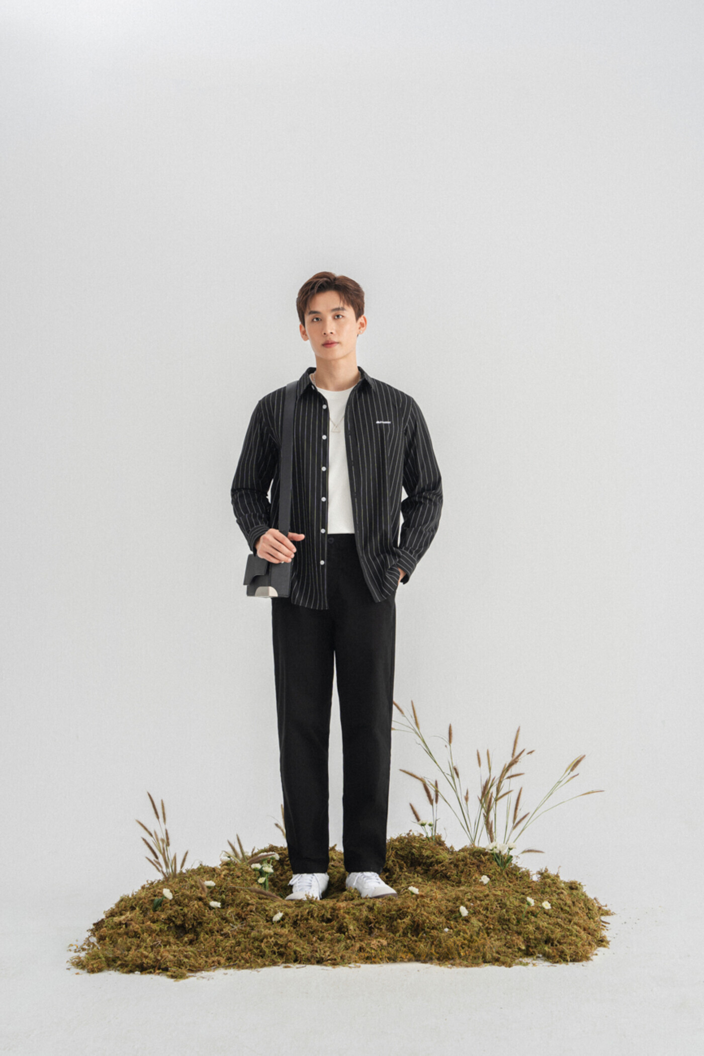 Quần Regular Khaki Basic