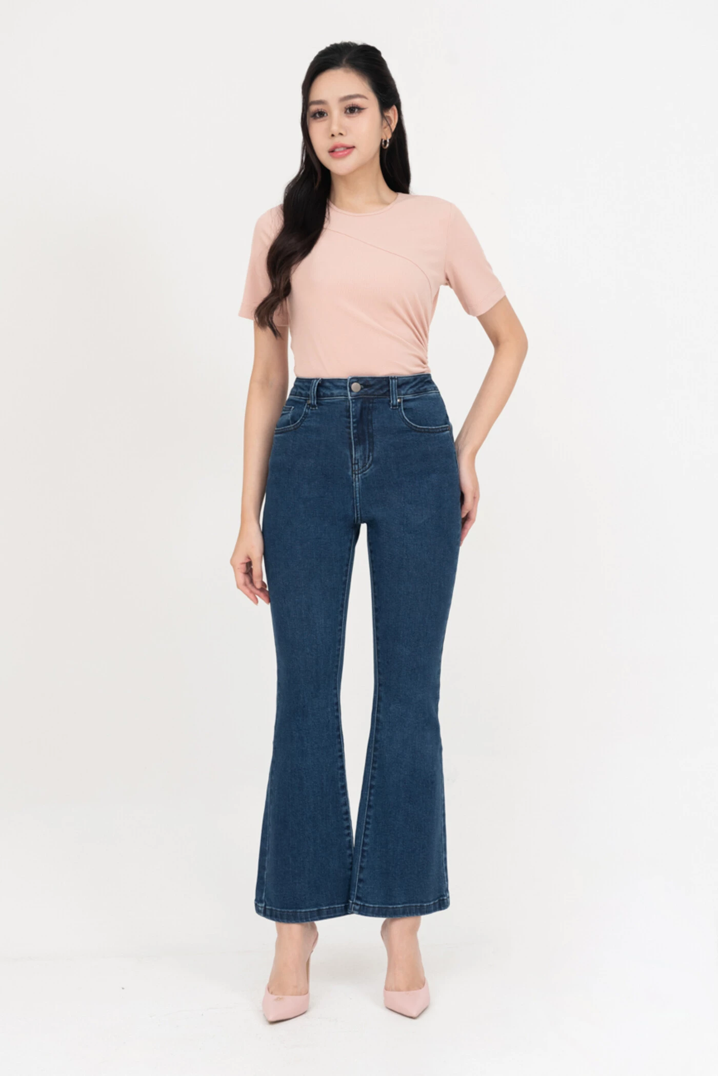 Quần jeans ống loe