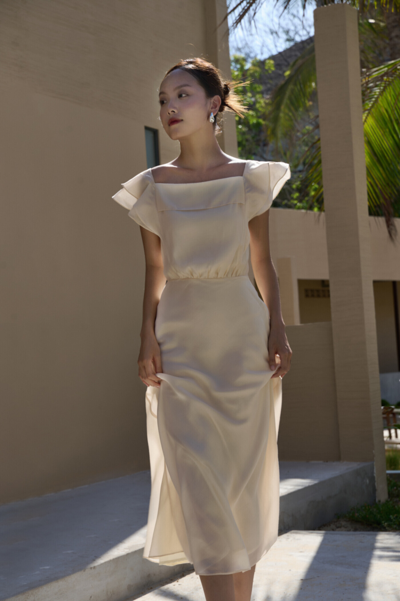 Seashell Dress - Đầm cổ vuông phối bèo
