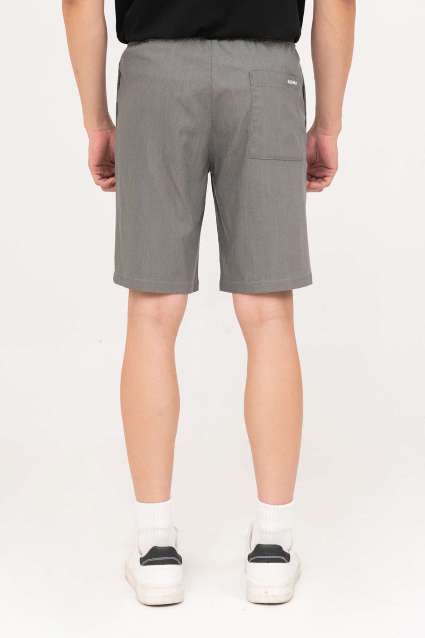 Quần shorts Regular ngang gối