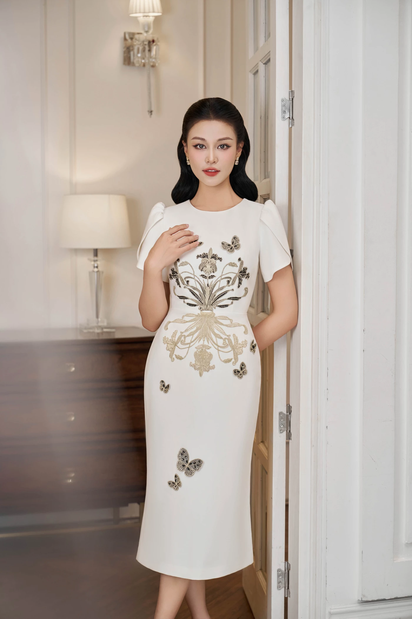 Vintage Opulence - Đầm Dạ Hội Thêu Kim Tuyến