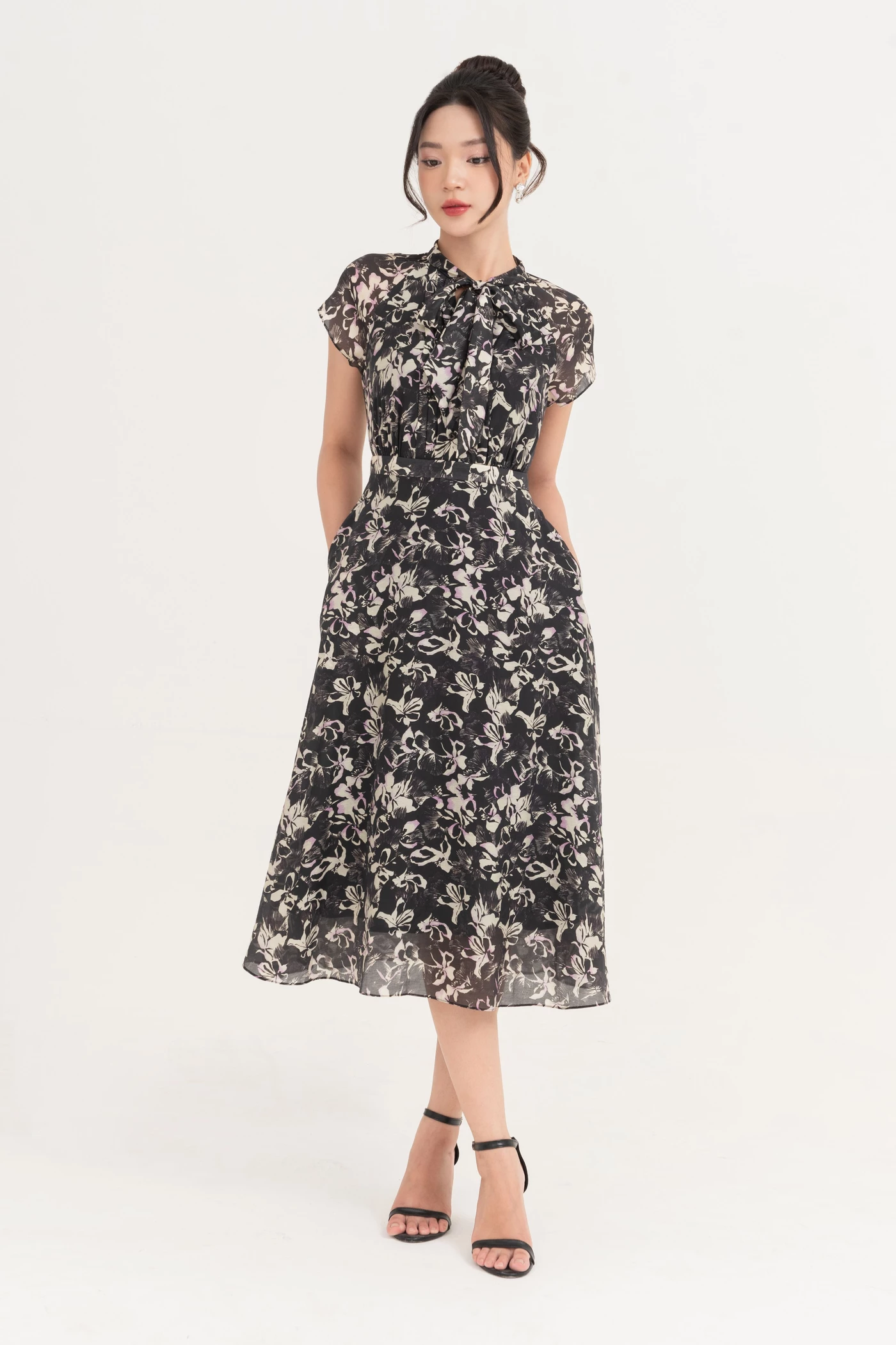 Flower summer - Đầm họa tiết cổ nơ