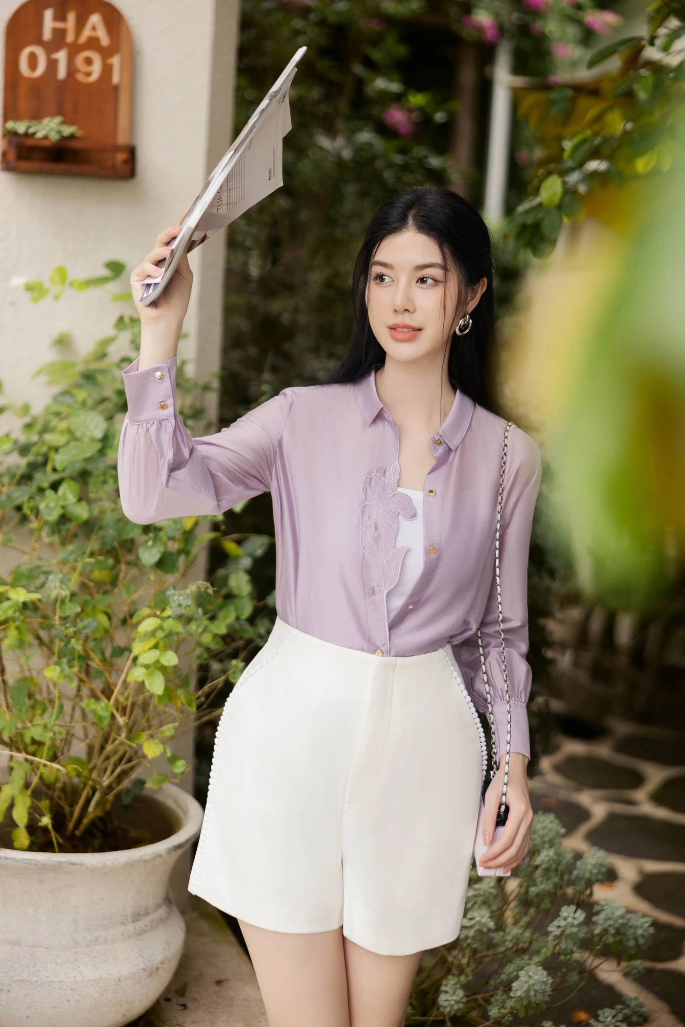 Quần shorts viền ren