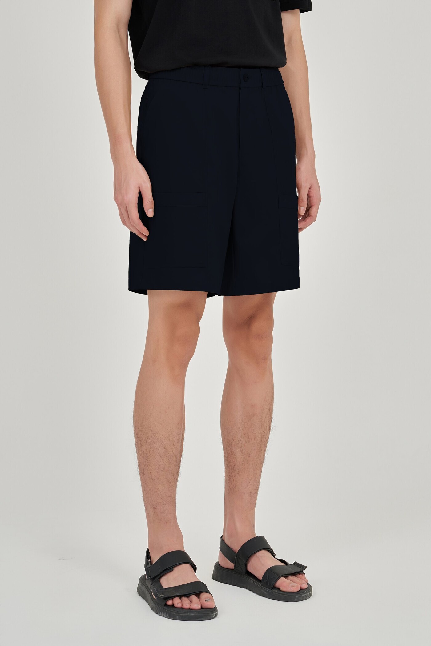 Quần shorts Khaki Regular túi hộp