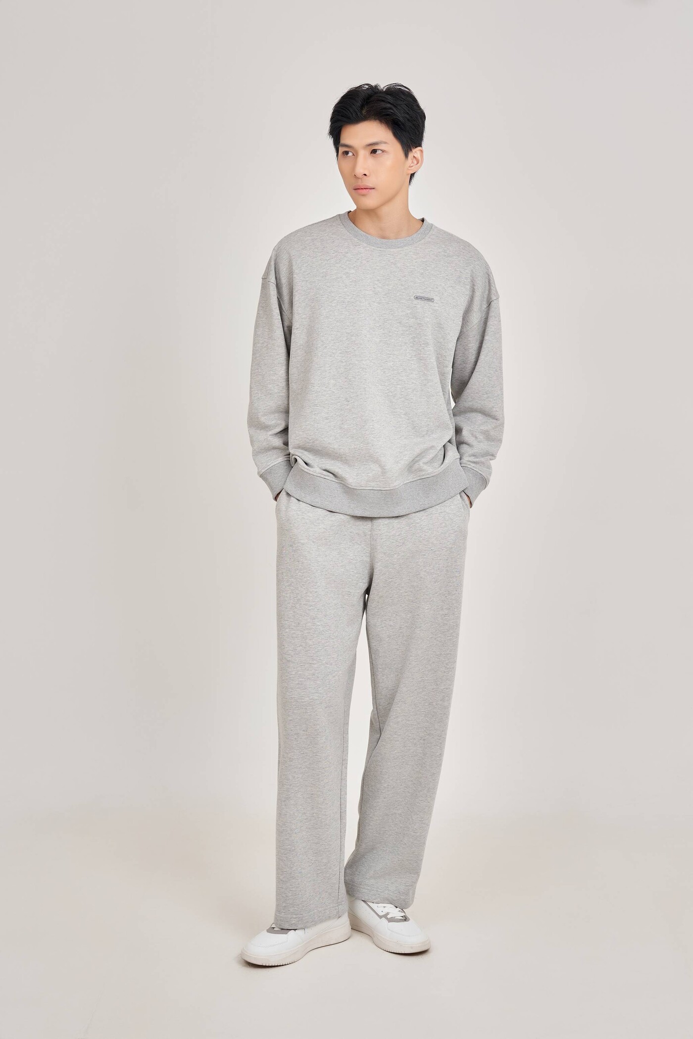 Quần thun Relaxed Sleek