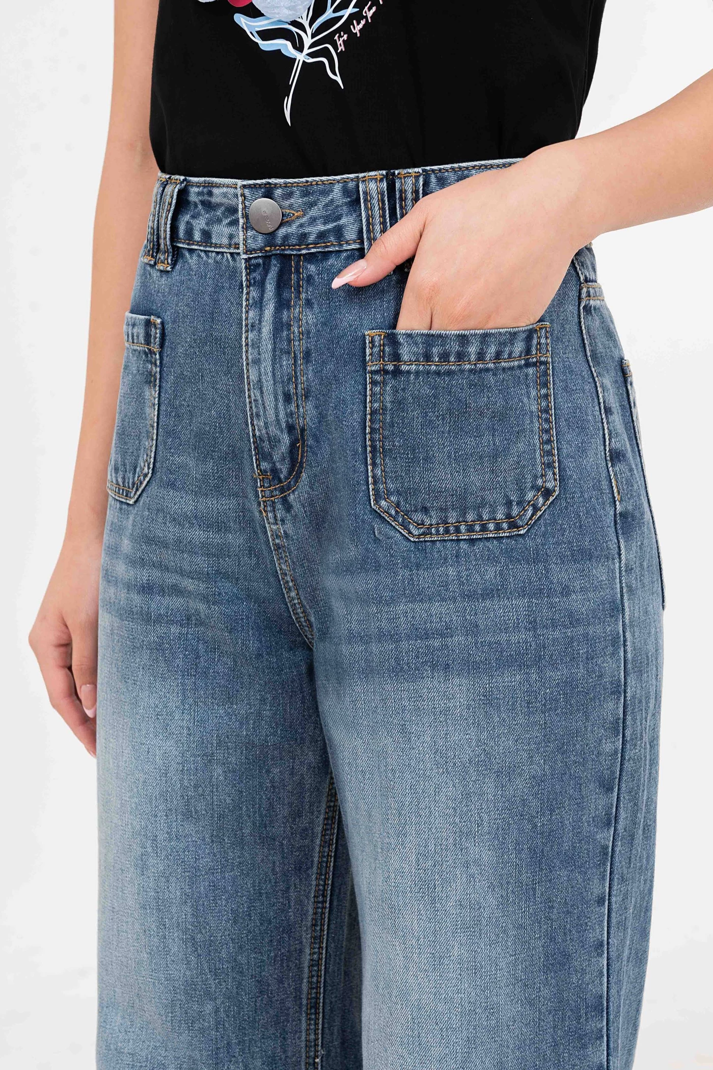 Quần jeans túi vuông