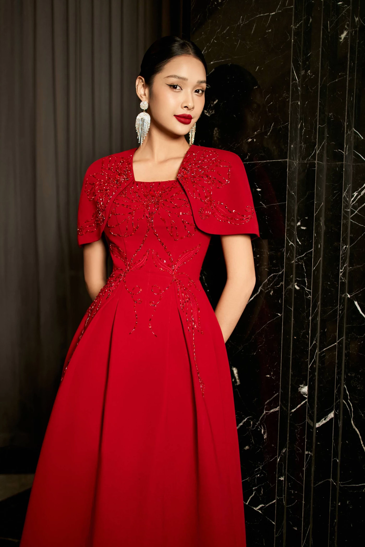 Ruby Starlit Dress - Đầm dạ hội tay pha lê