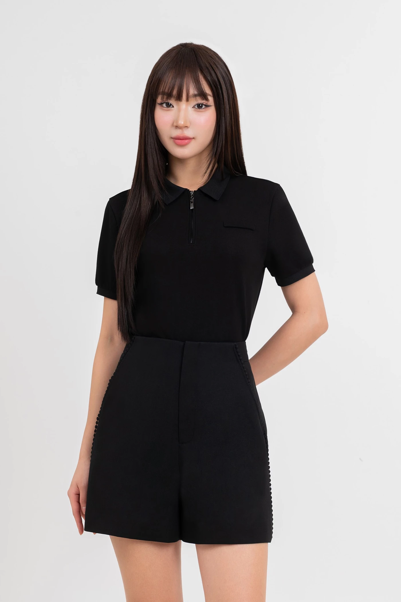 Quần shorts viền ren