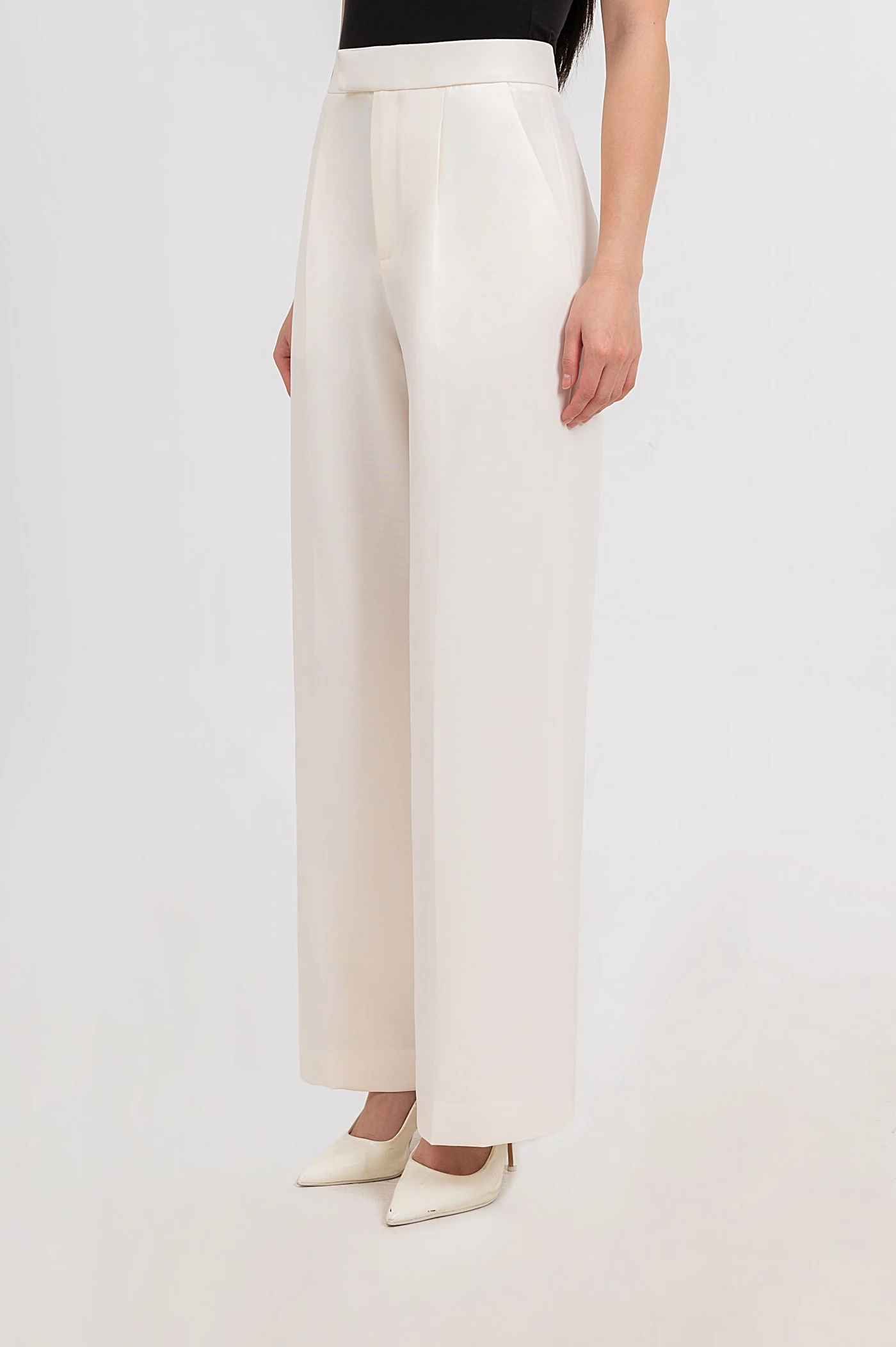 White Poise Pants - Quần Tây ống suông