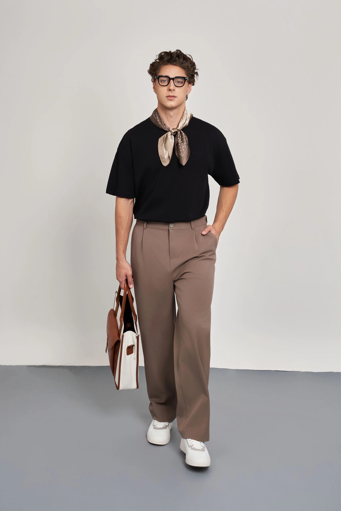 Forge Pants - Quần dài Tuytsi ống đứng