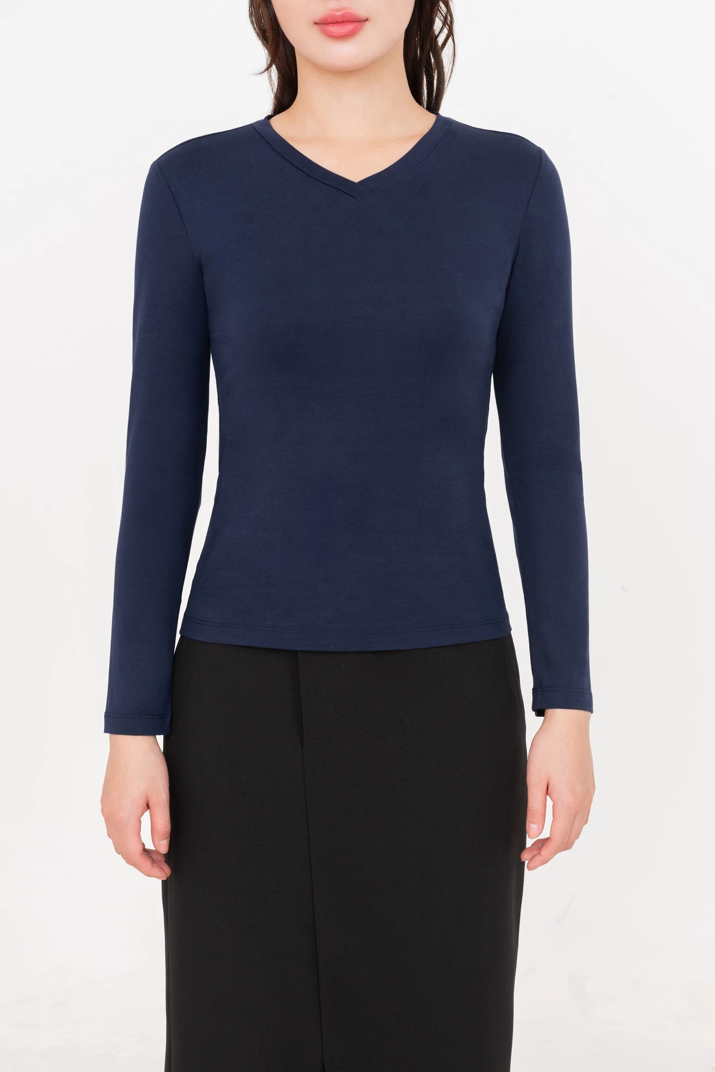 áo thun basic cổ tim