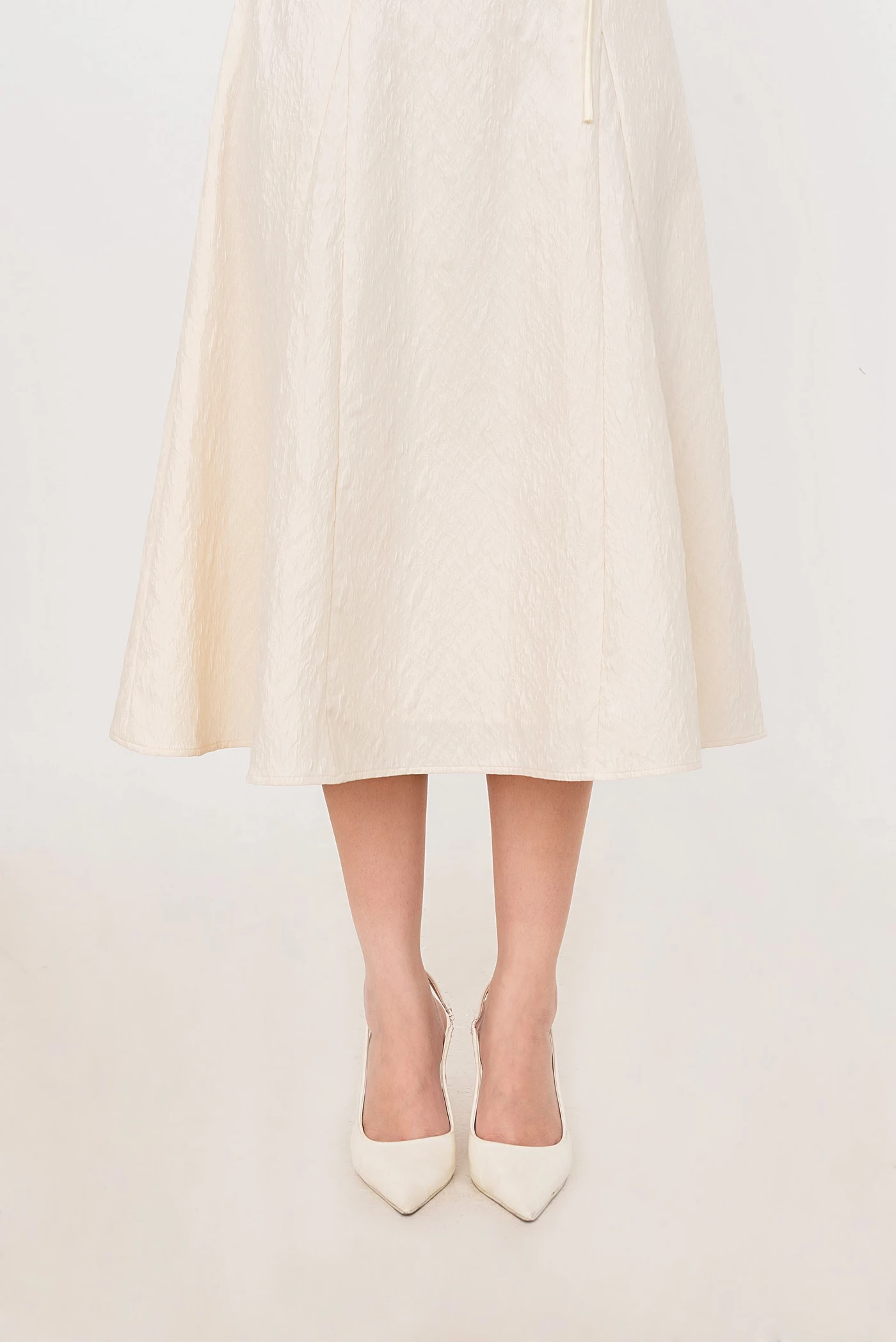 White Flare Dress - Đầm xòe Tuytsi