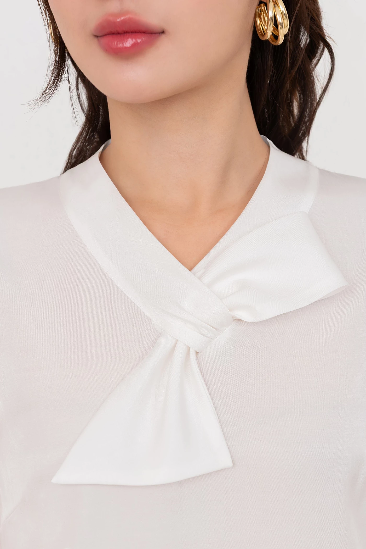 Elegant Silk Blouse - Áo sơ mi lụa
