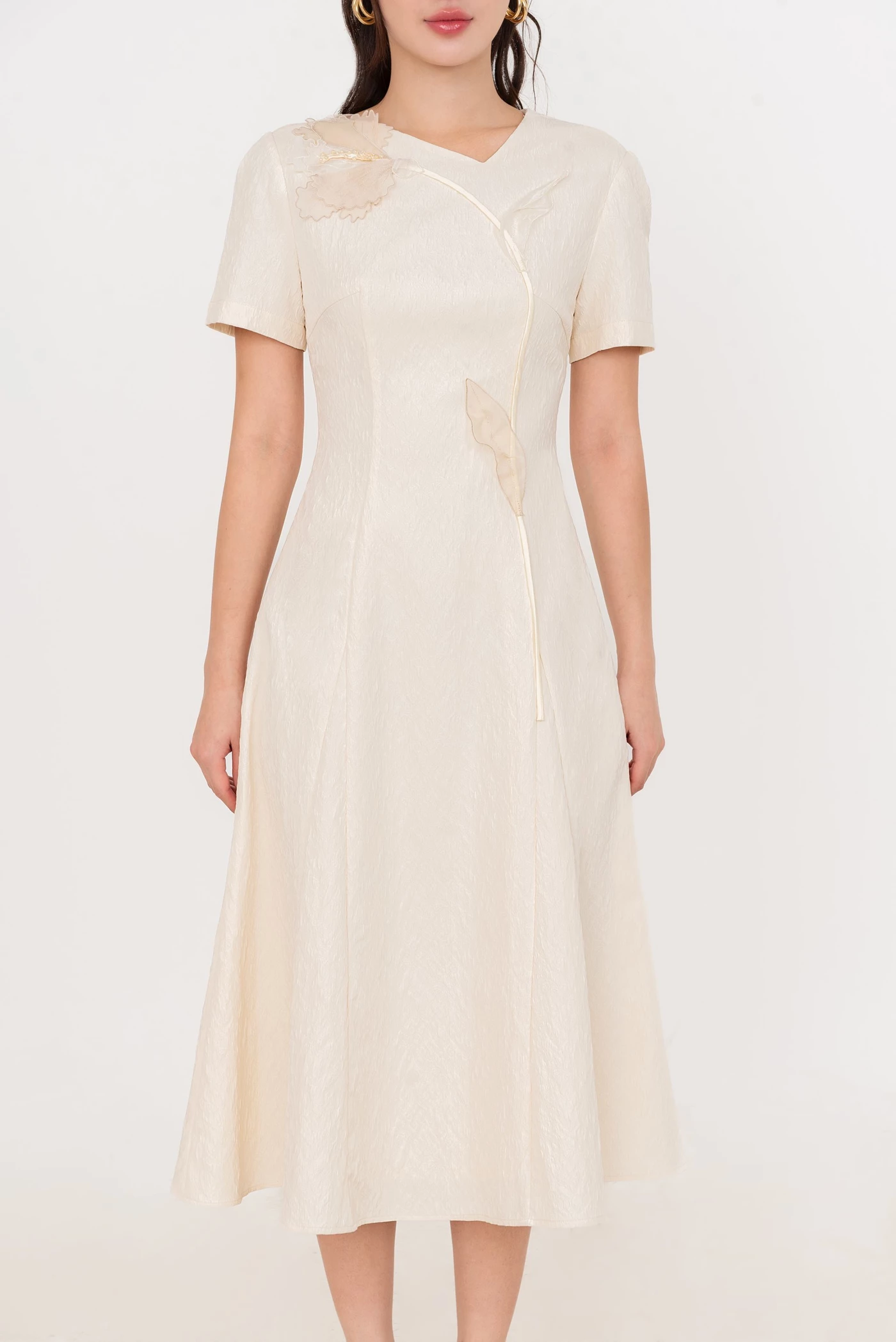 White Flare Dress - Đầm xòe Tuytsi