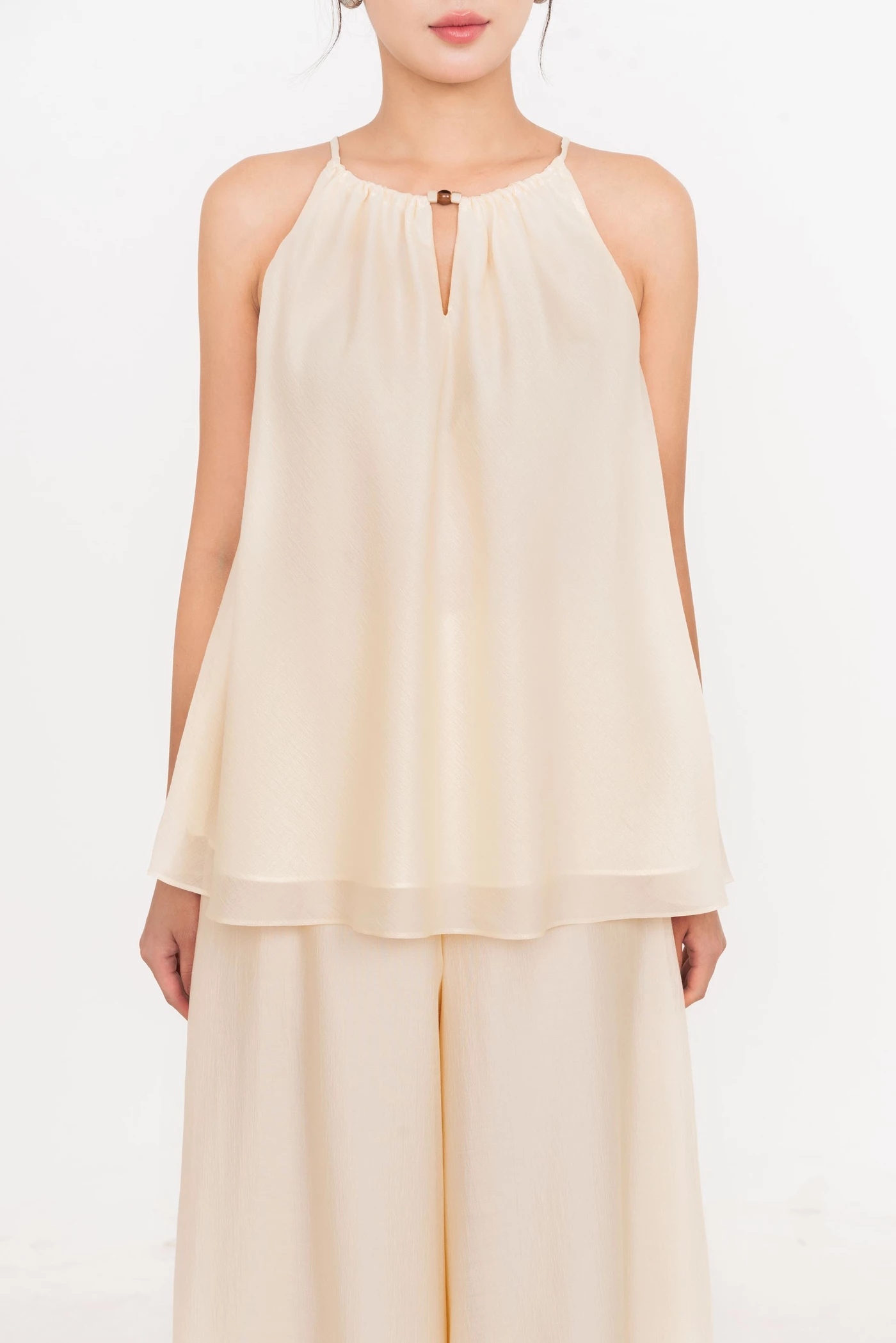 Moonlit Silk Top – Áo hai dây cổ yếm