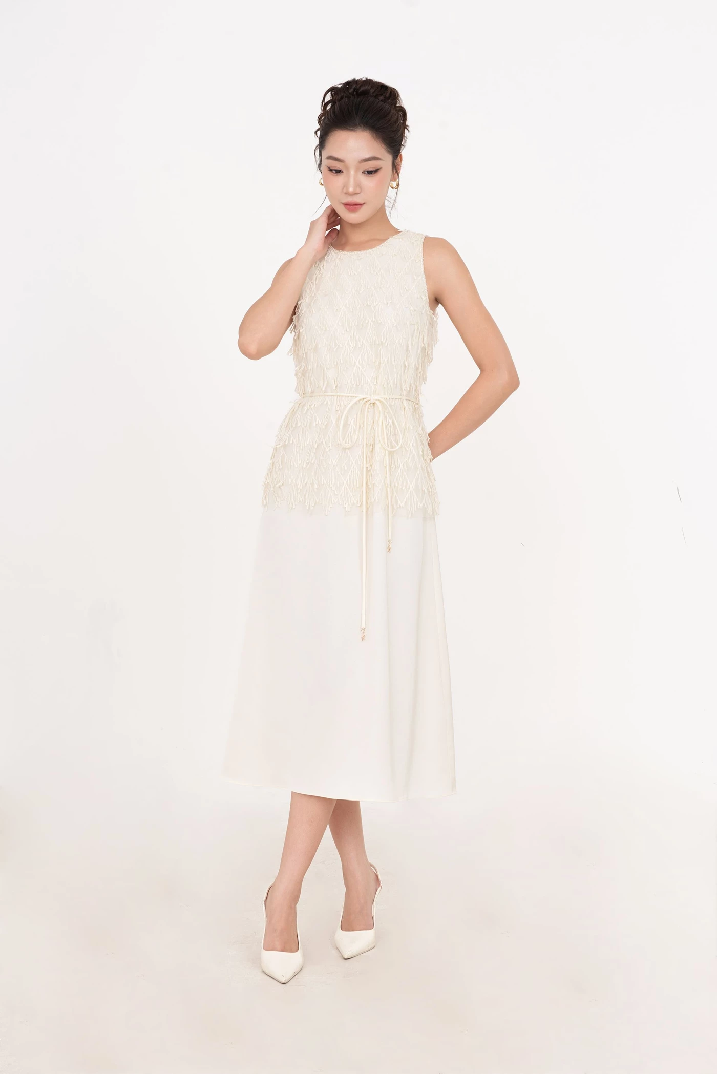 Cream Whisper Dress – Đầm lụa ren suông