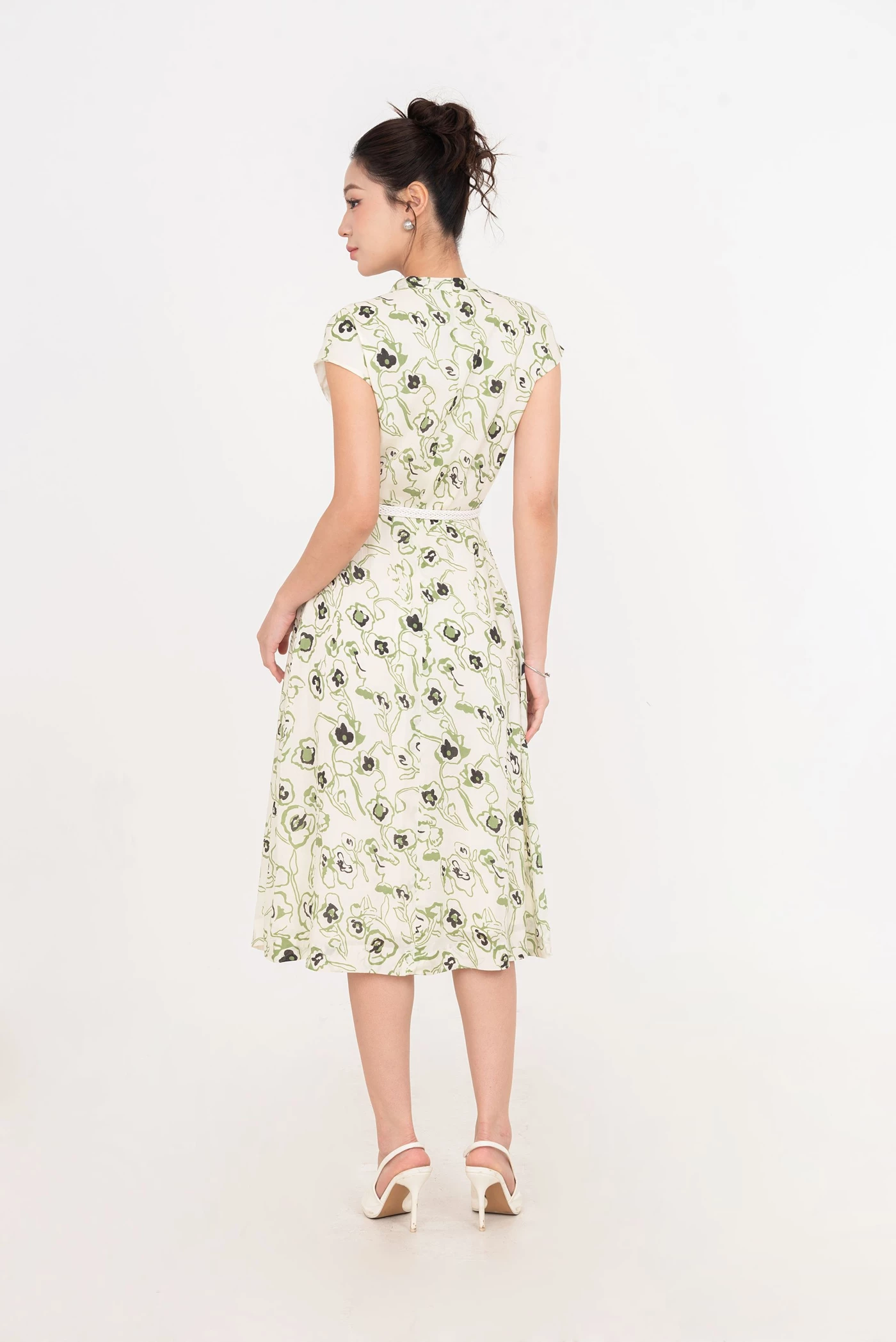Floral Vein Dress - Đầm lụa hoa cổ V