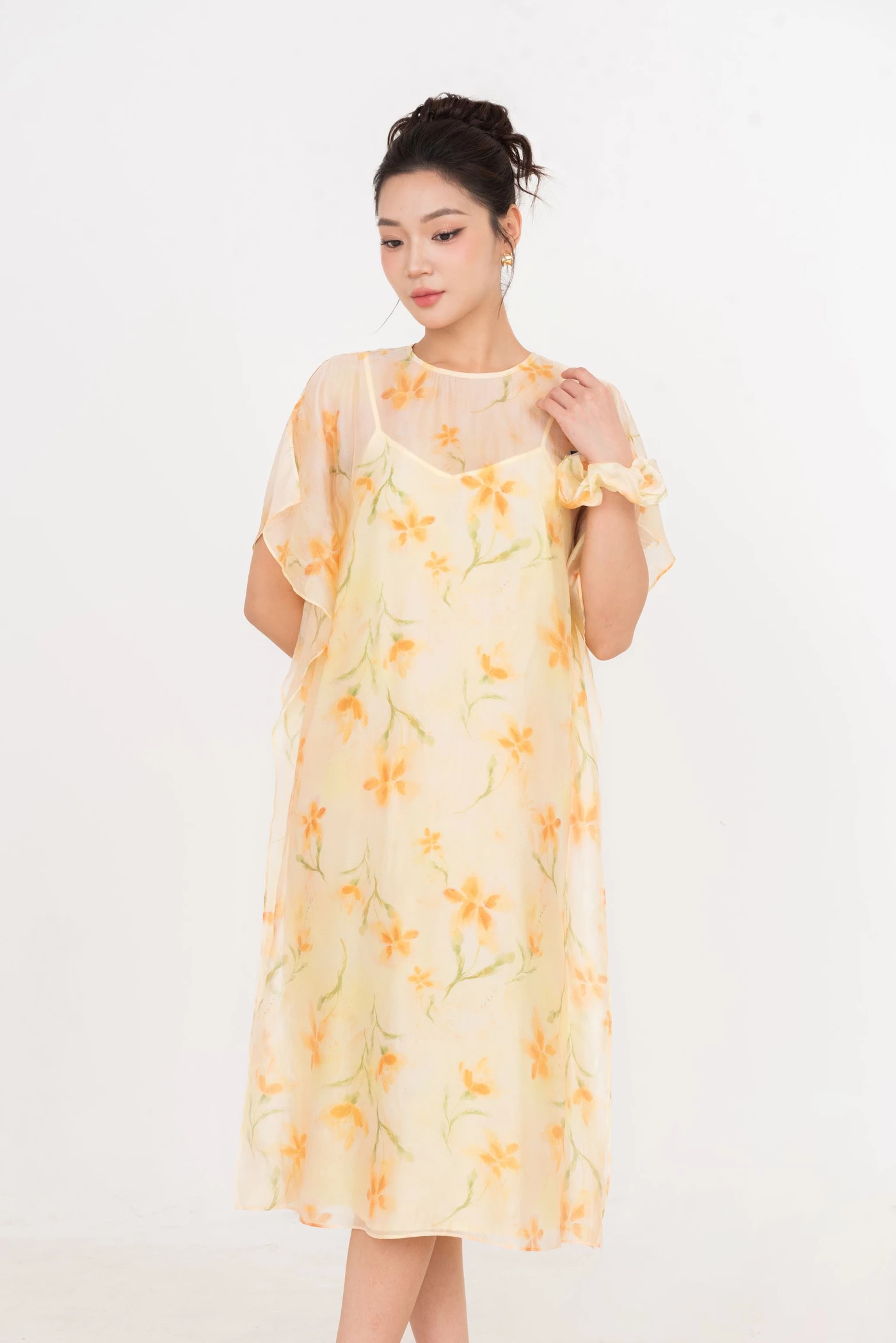 Sunbloom Dress – Đầm lụa họa tiết hoa pastel