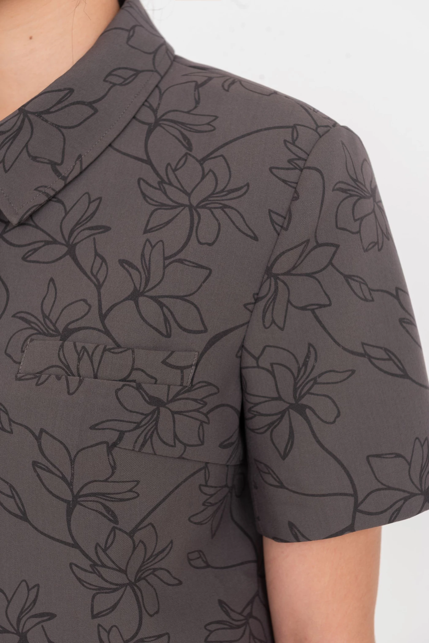 Enchanted Waltz - Áo Croptop cổ đức