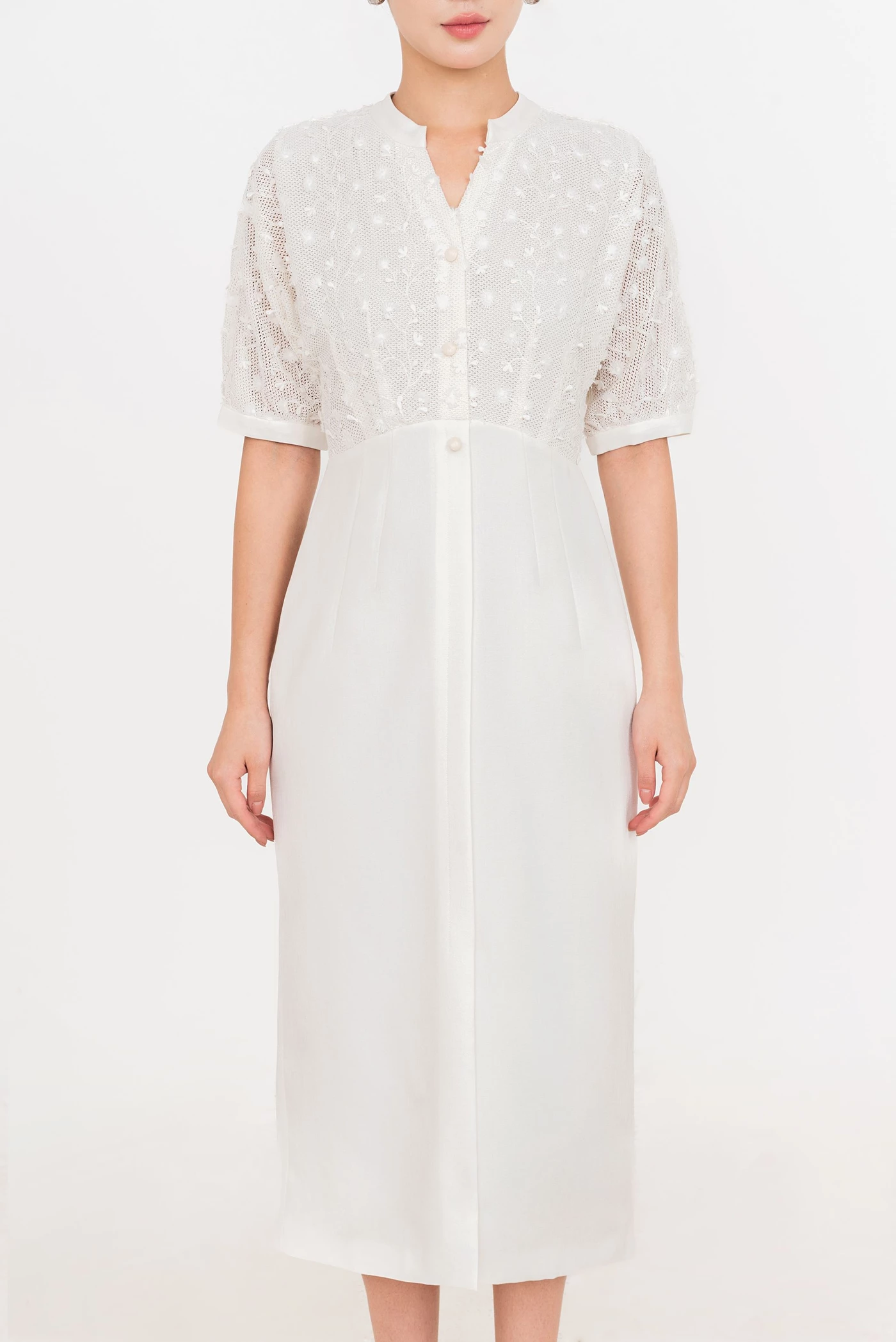 Ivory Bloom Dress – Đầm midi cổ chữ V phối ren