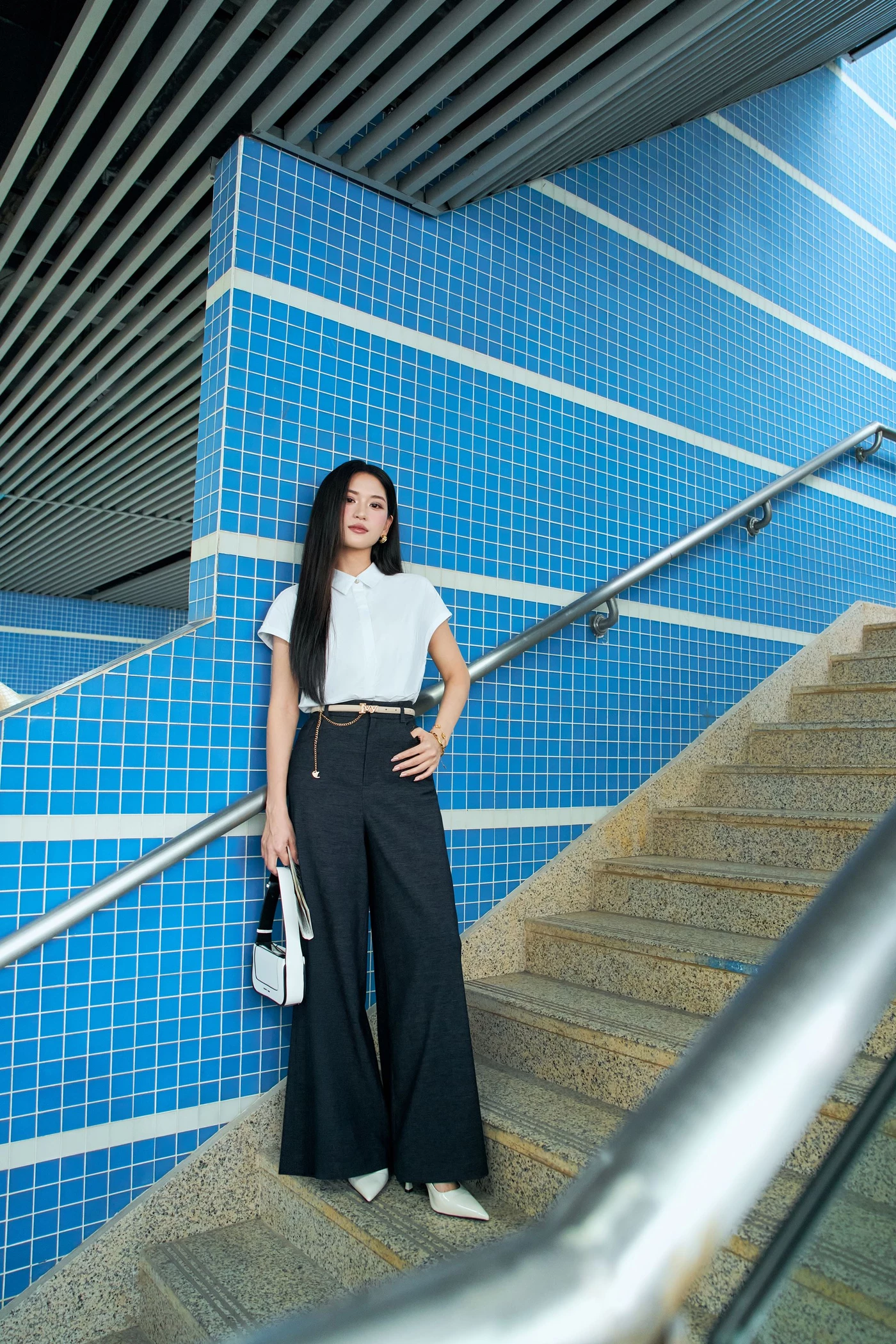 Flared Denim Trousers - Quần Jeans cạp cao