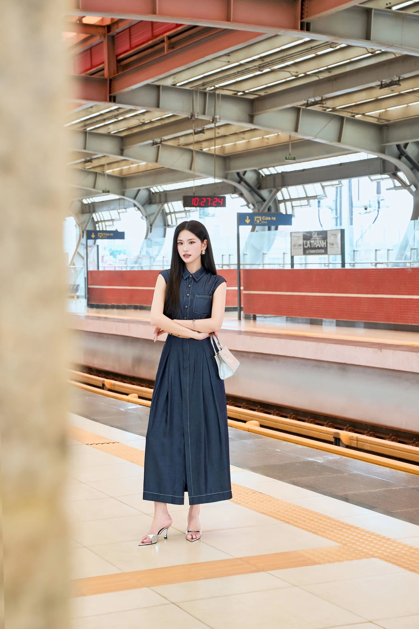 Pleated Denim Dress - Đầm cổ đức