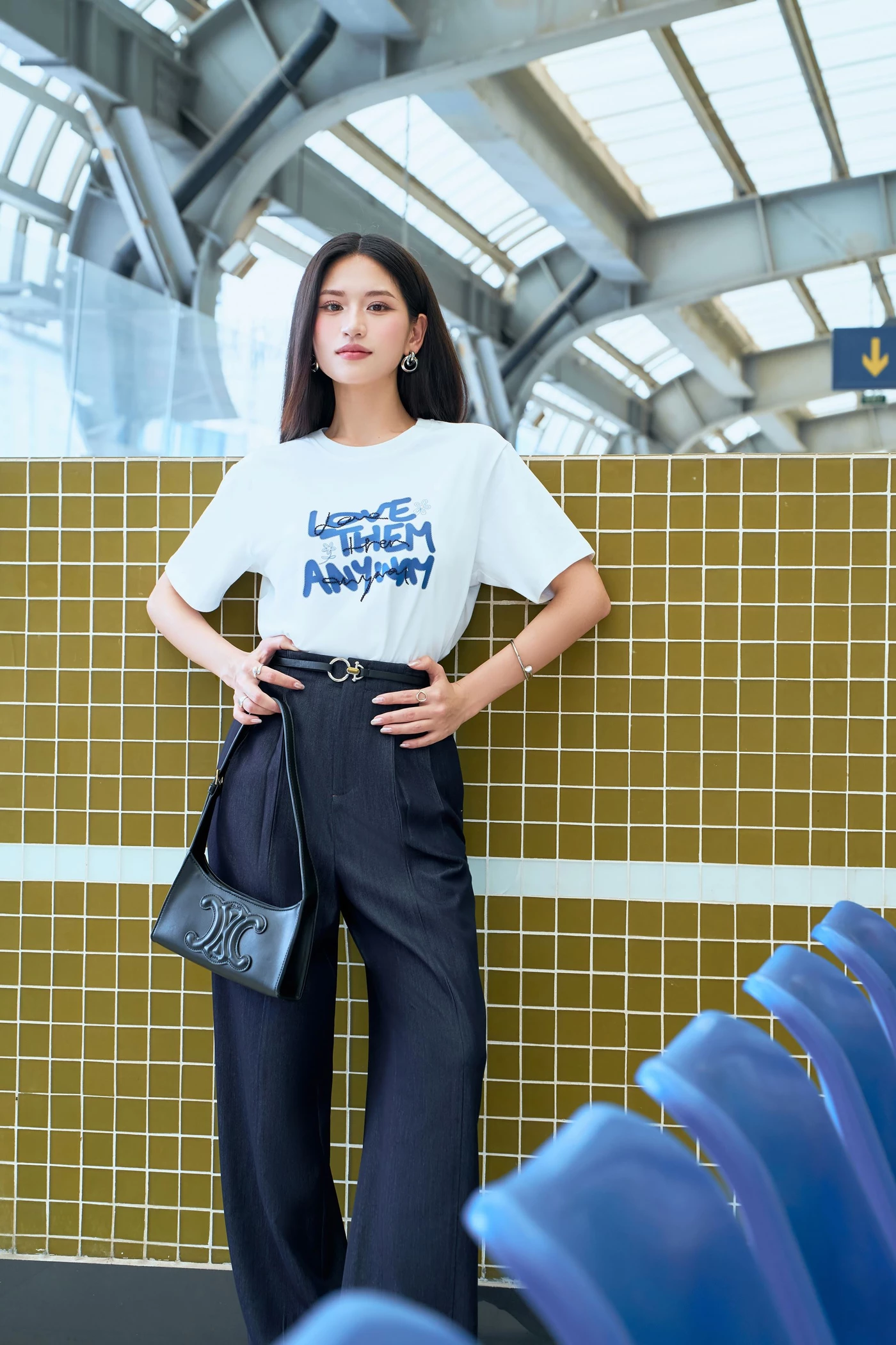 Graphic Tee - Áo thun chữ