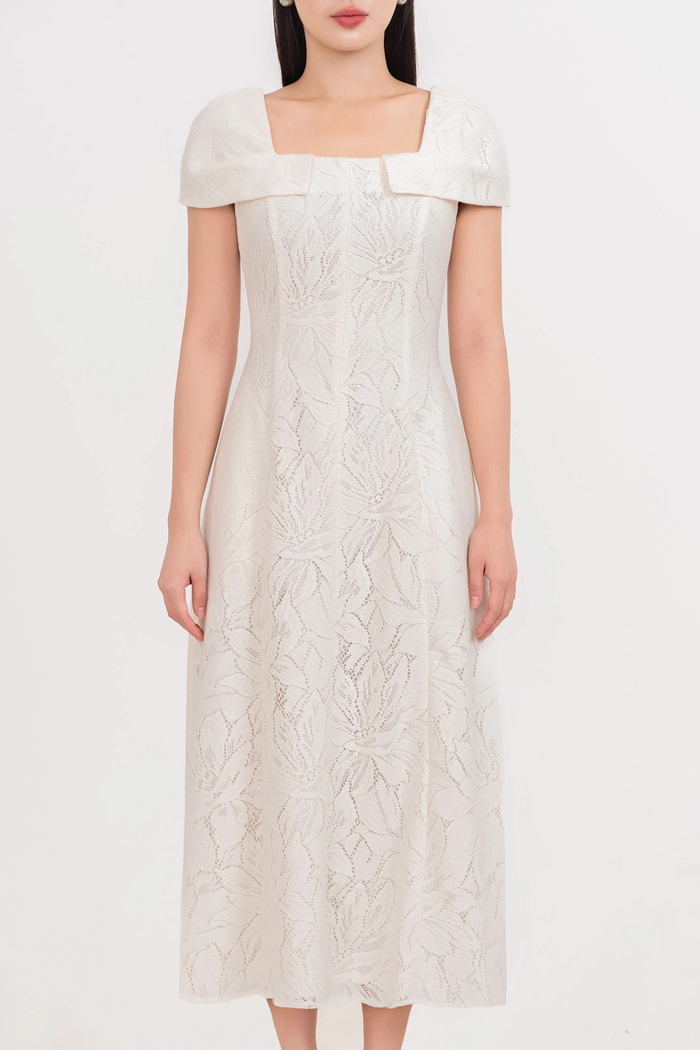 Whisper White Lace – Đầm ren midi tay bồng