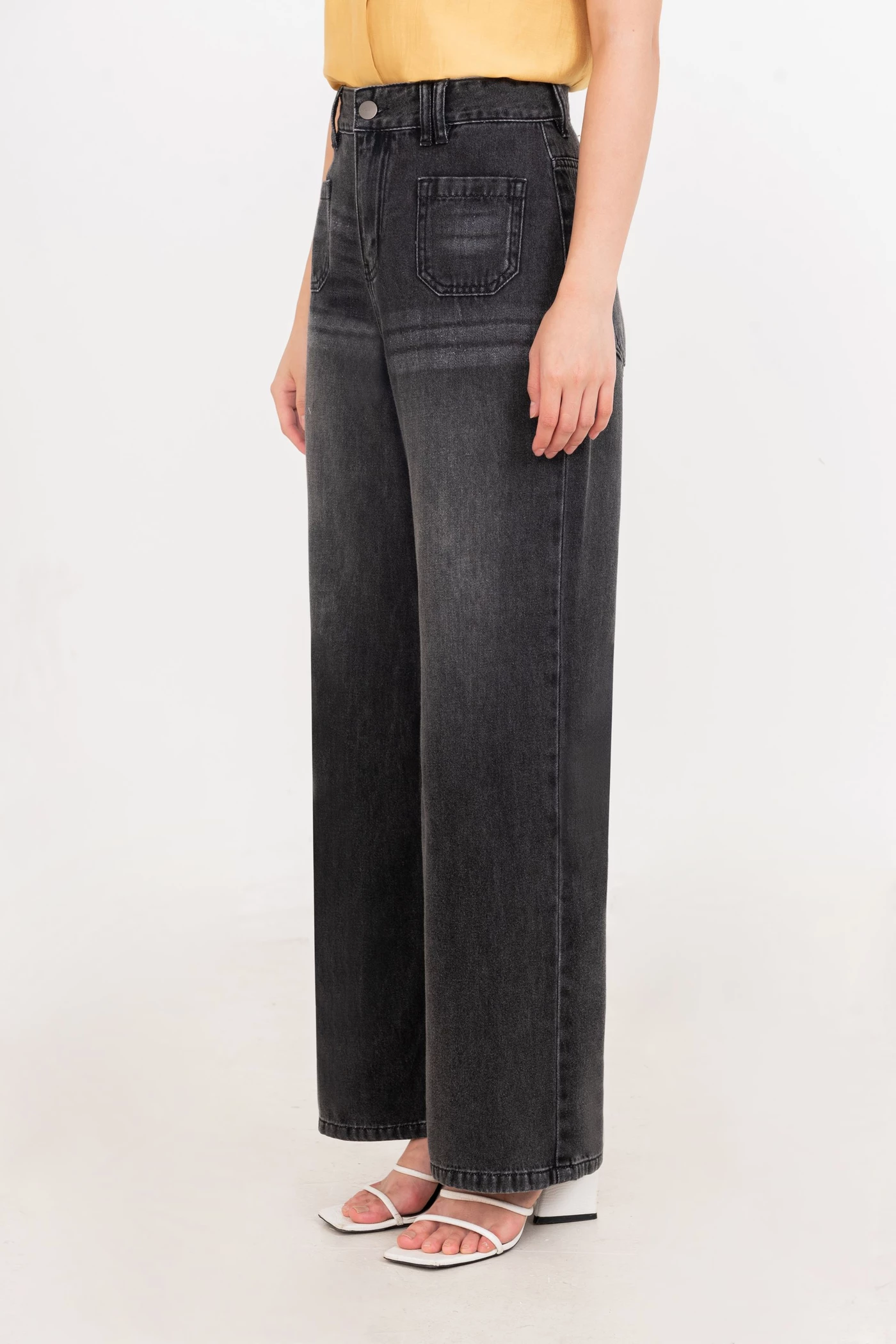 Quần jeans túi vuông