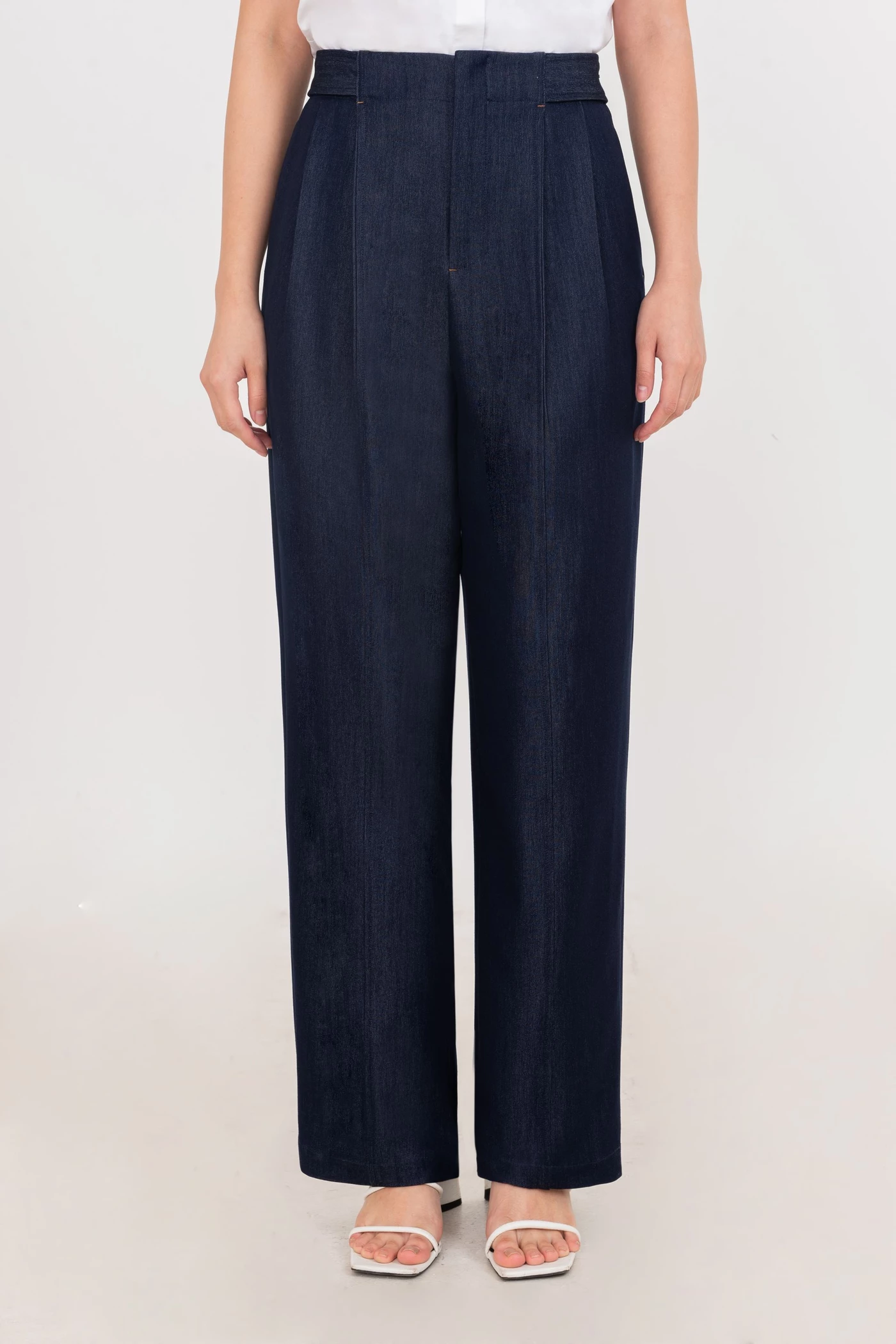 Liberty Jeans - Quần Denim dáng đứng