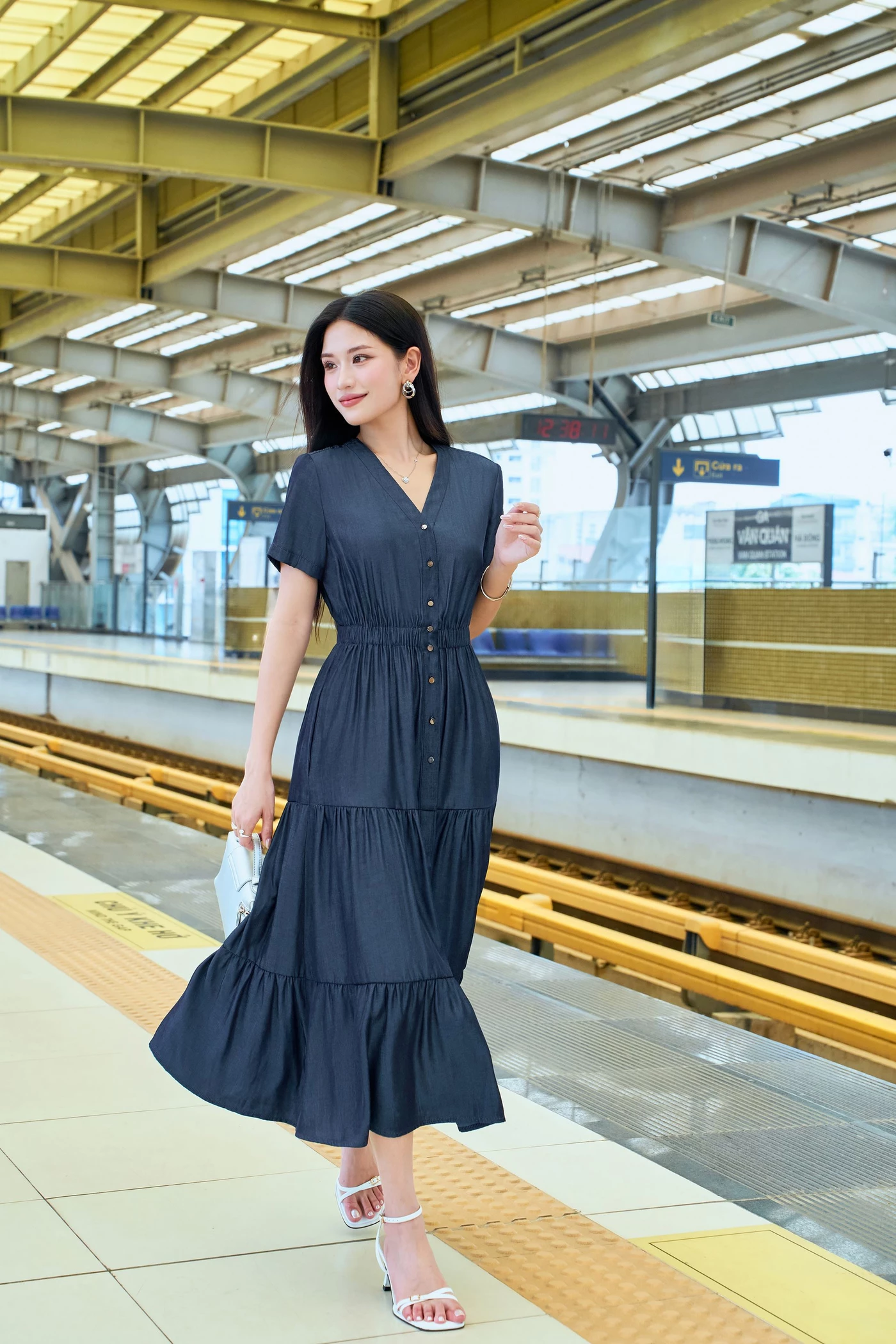 Button Down Dress – Đầm xòe xếp tầng