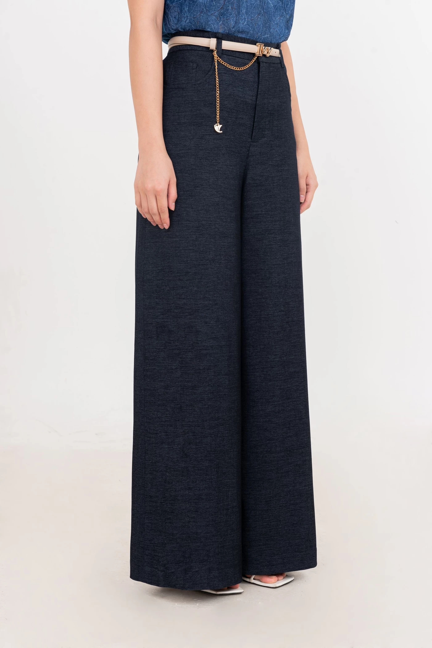 Flared Denim Trousers - Quần Jeans cạp cao