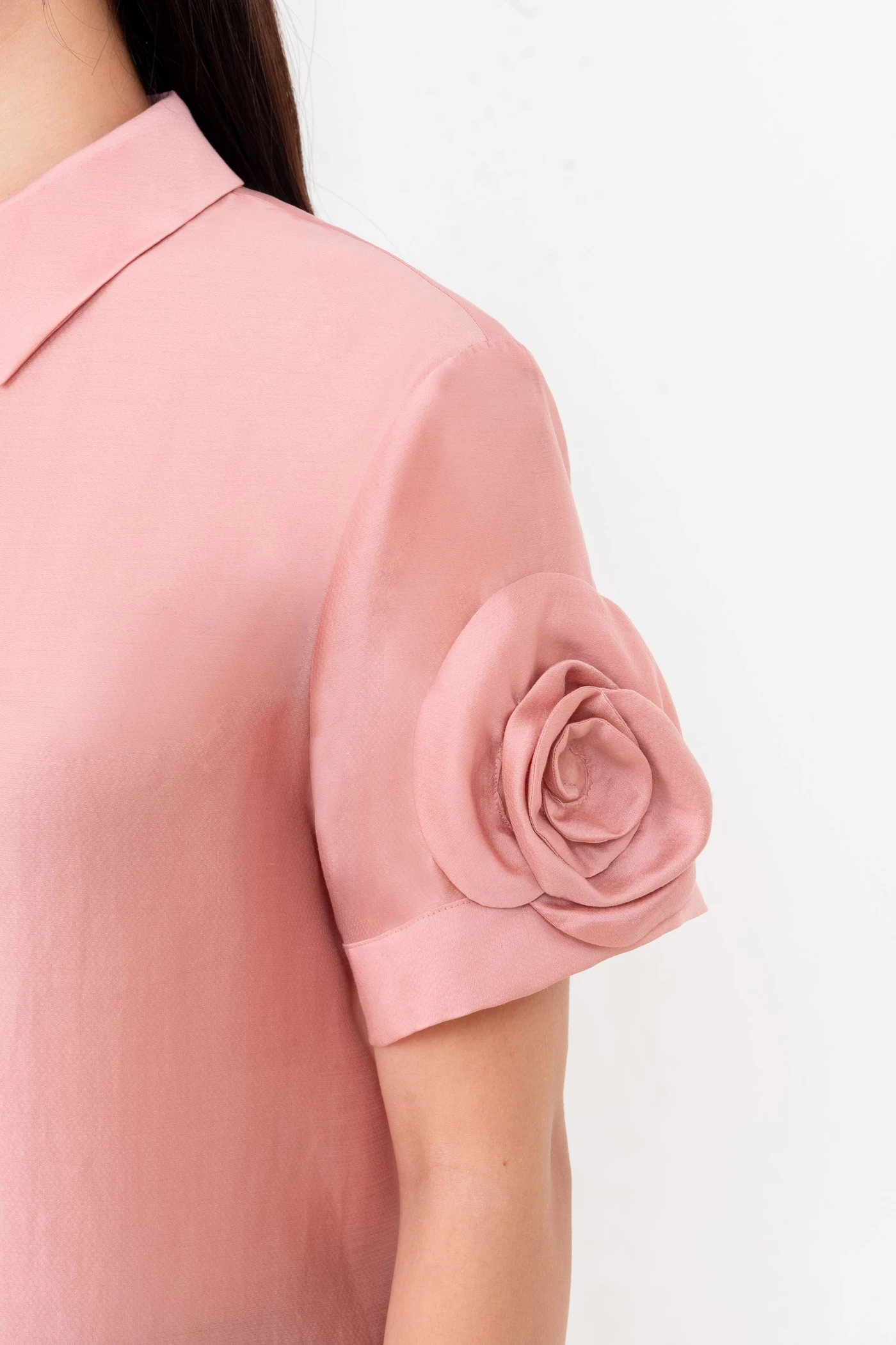 Blossom Tencel Shirt – Áo sơ mi đính hoa