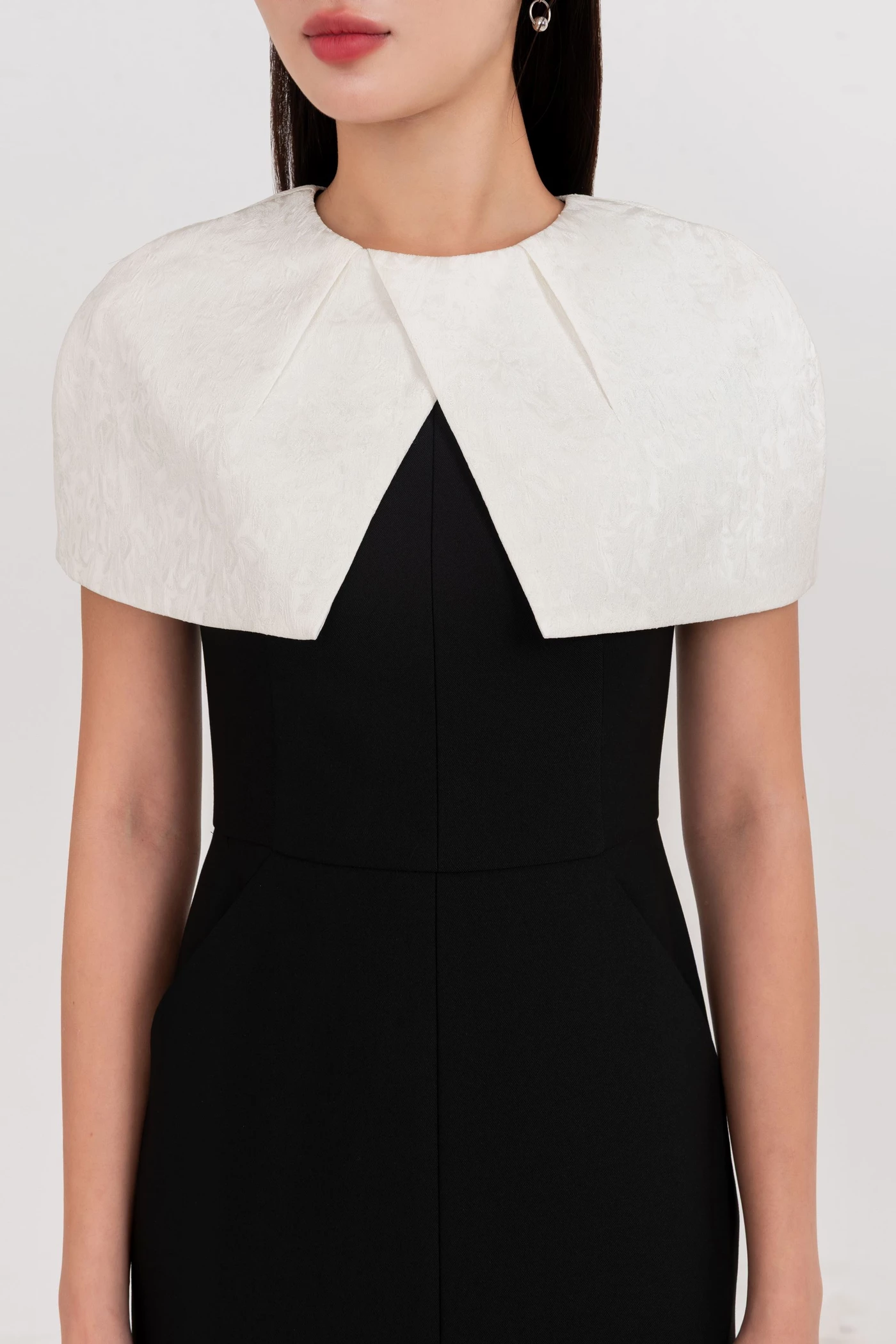 Urban Icon Dress - Đầm ôm Tuytsi