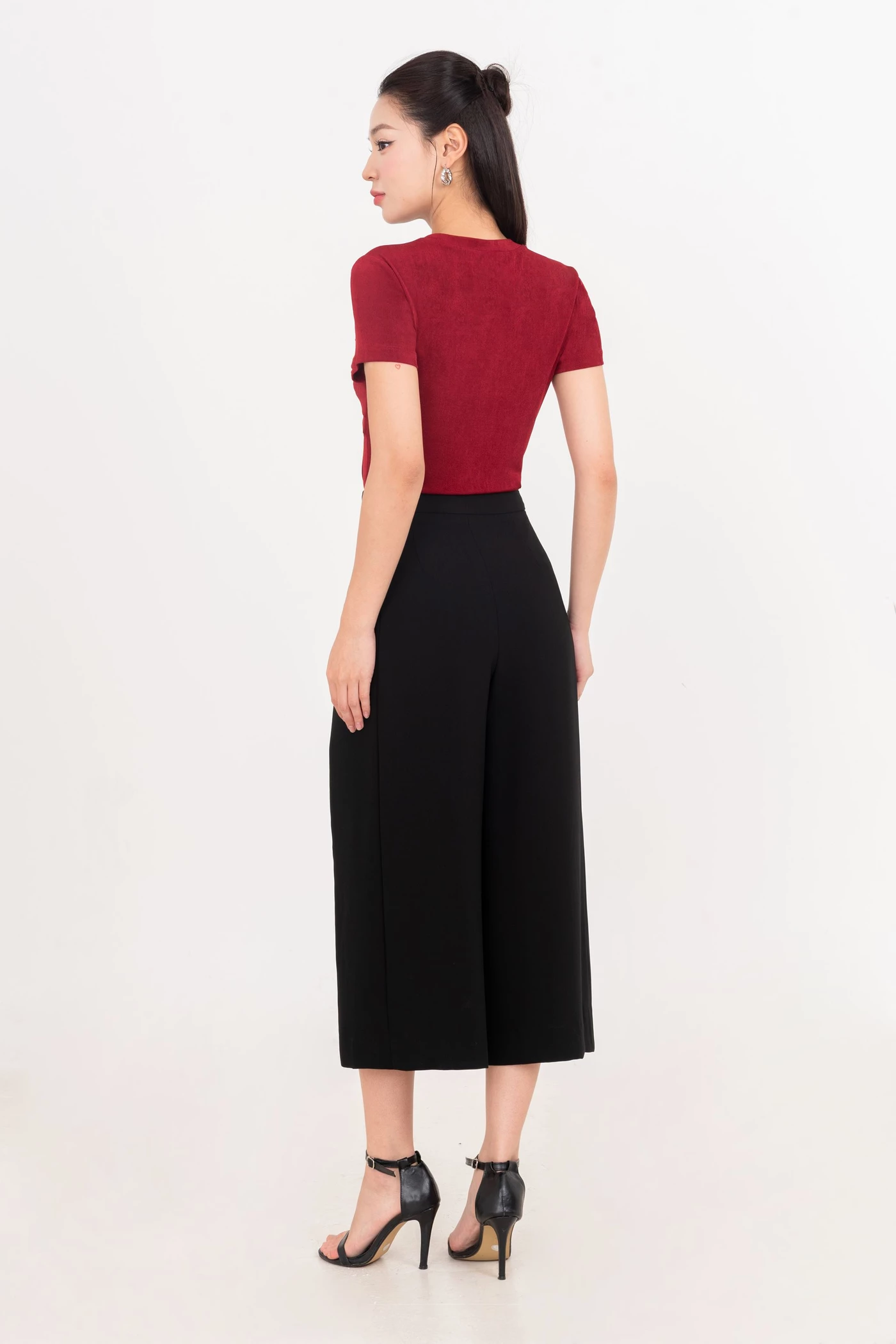 Black Culotte Pants - Quần lửng Tuytsi