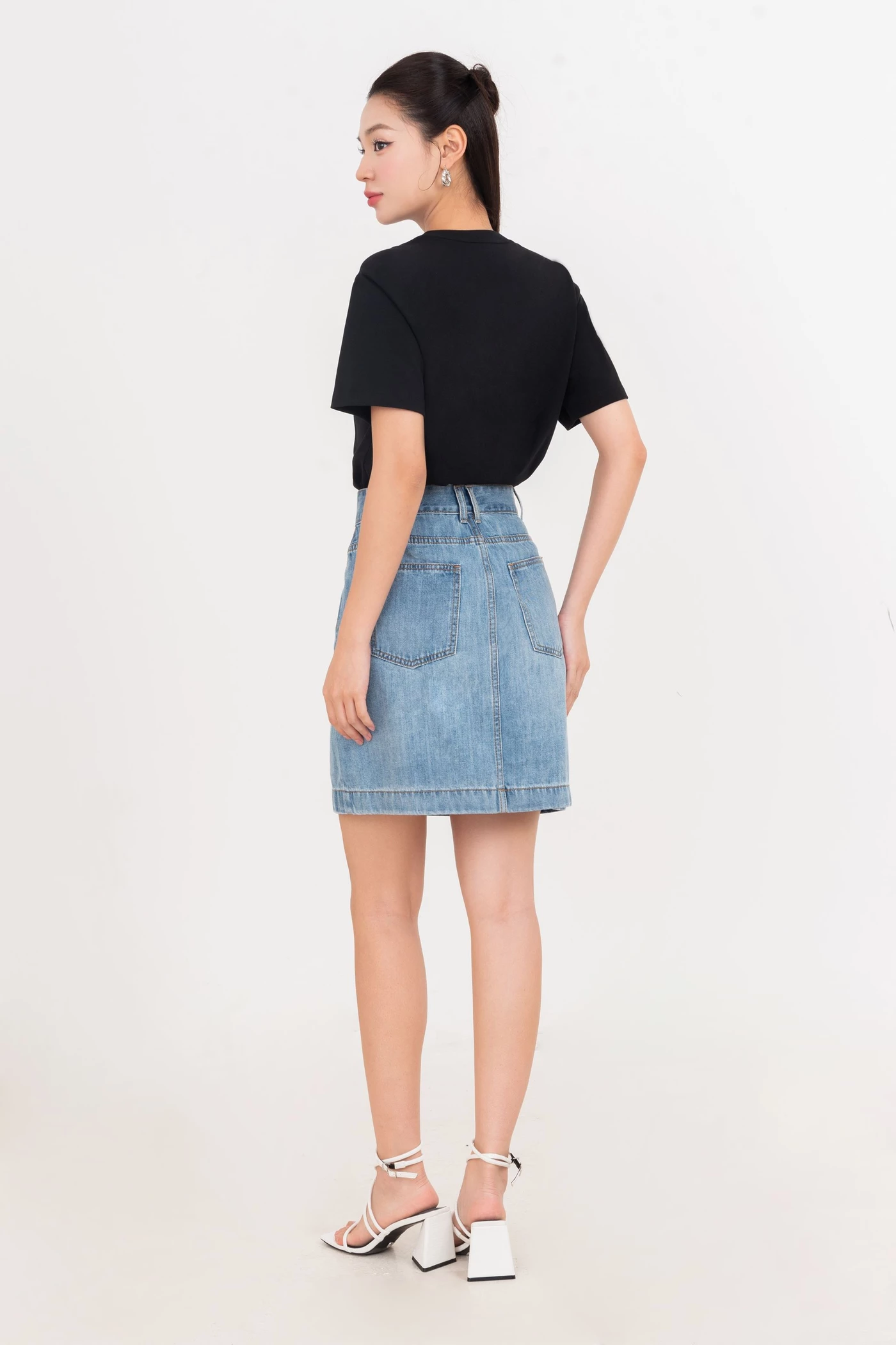 Classic Skirt - Chân váy Denim A ngắn