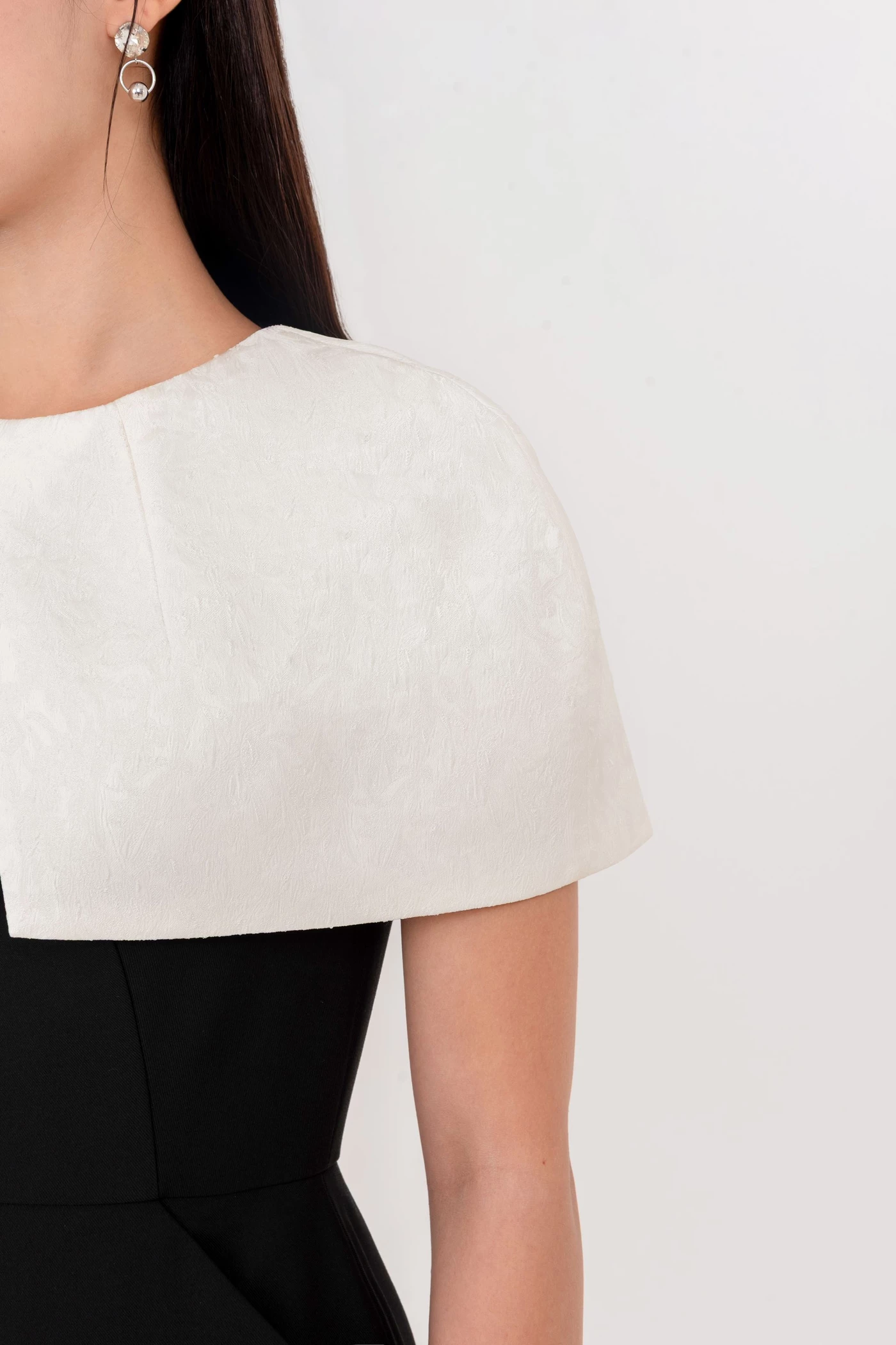 Urban Icon Dress - Đầm ôm Tuytsi