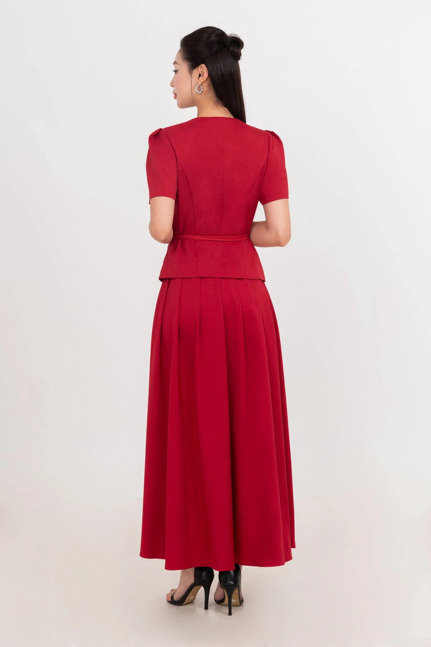 Tailored V Blouse - Áo kiểu ôm Tuytsi