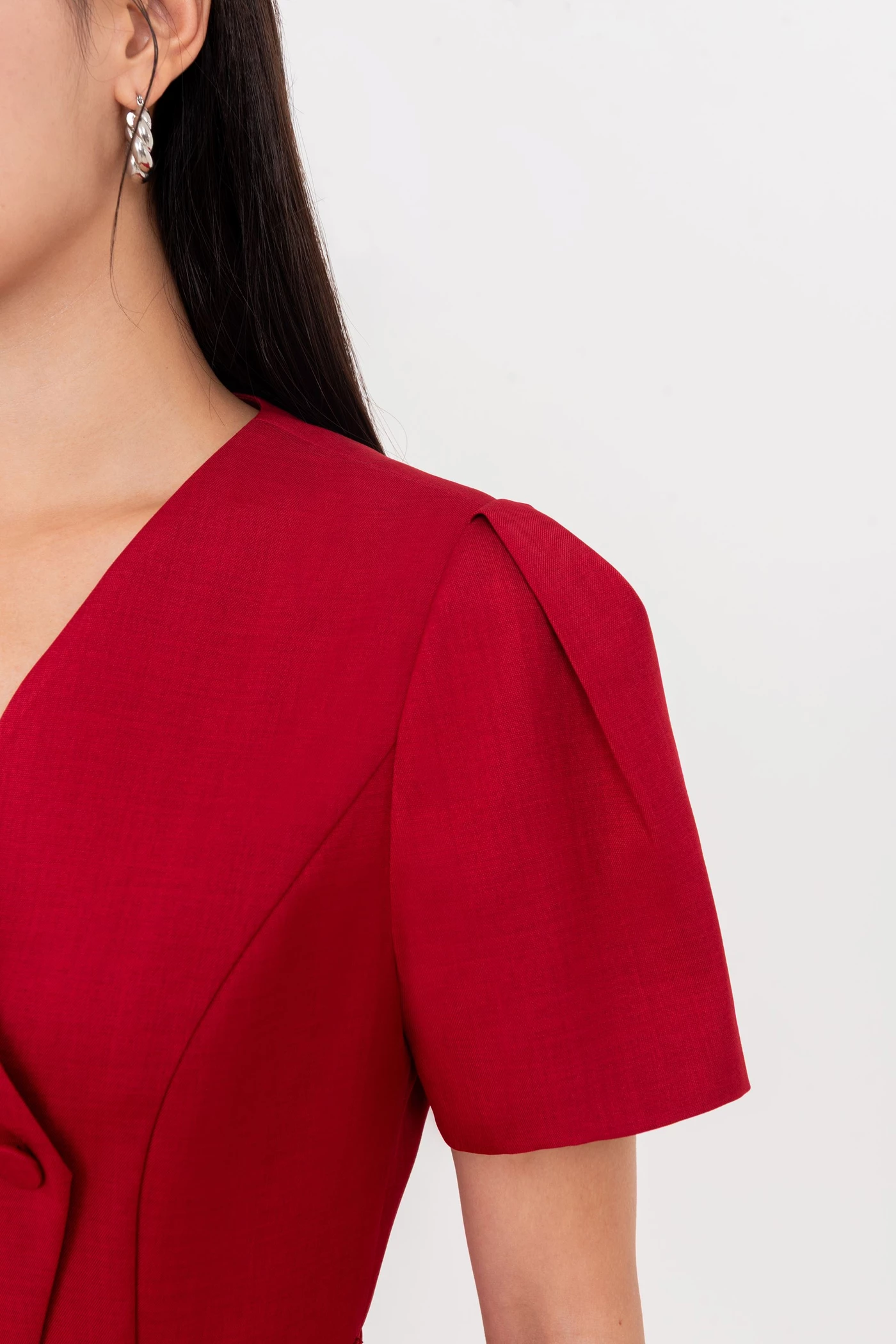 Tailored V Blouse - Áo kiểu ôm Tuytsi