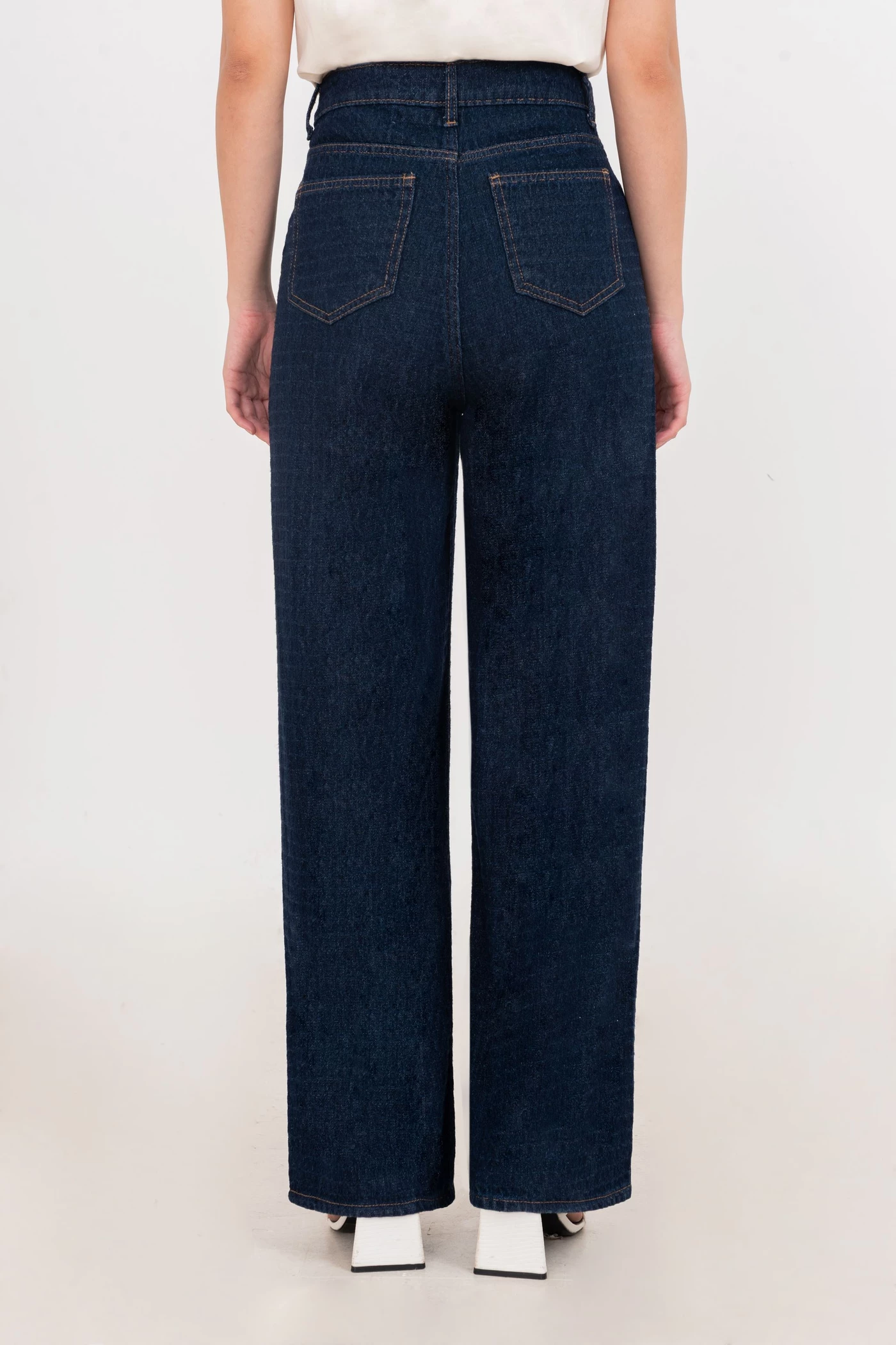 Wide Leg Jeans - Quần Denim ống suông