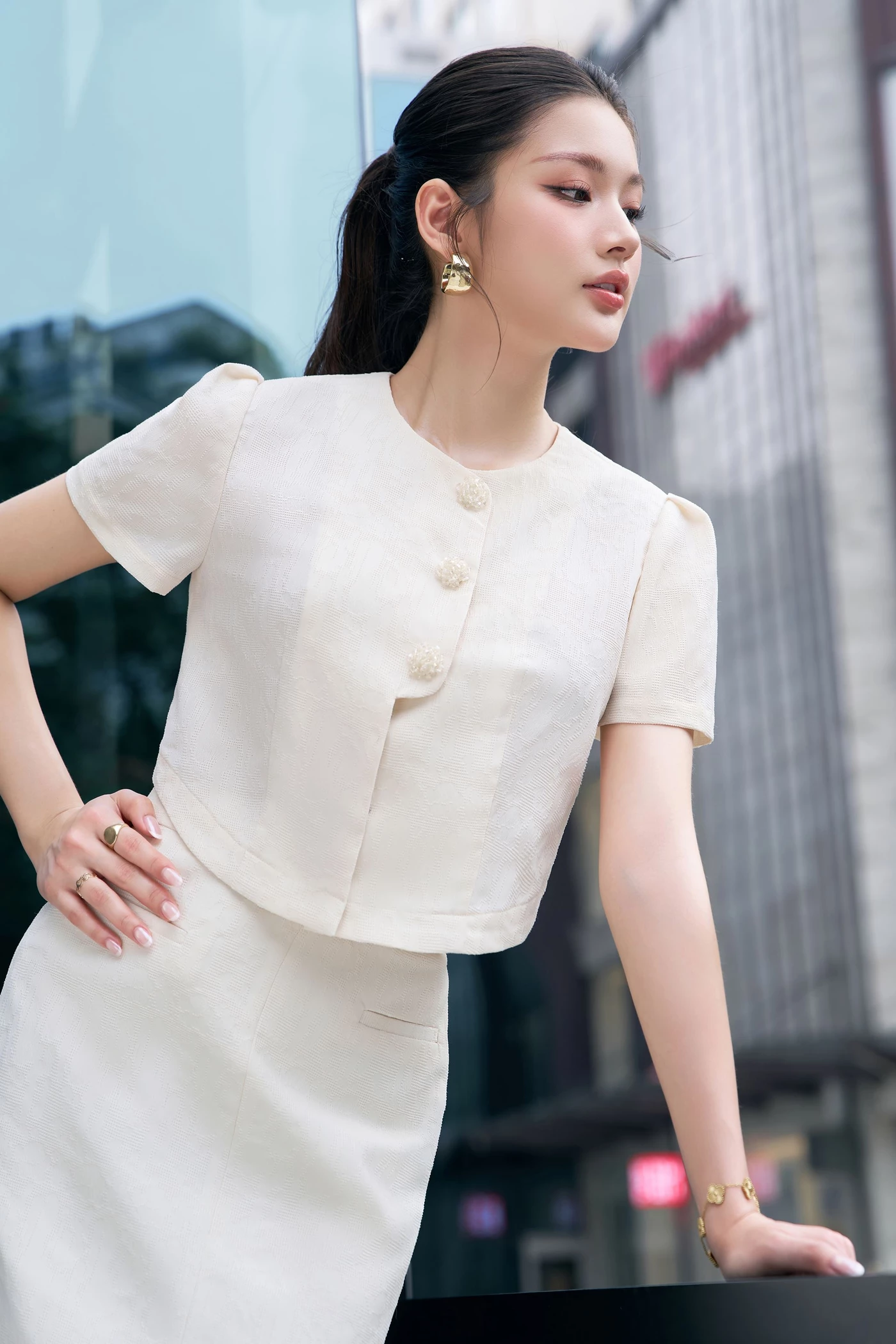 Urban Sleek Skirt - Chân váy bút chì
