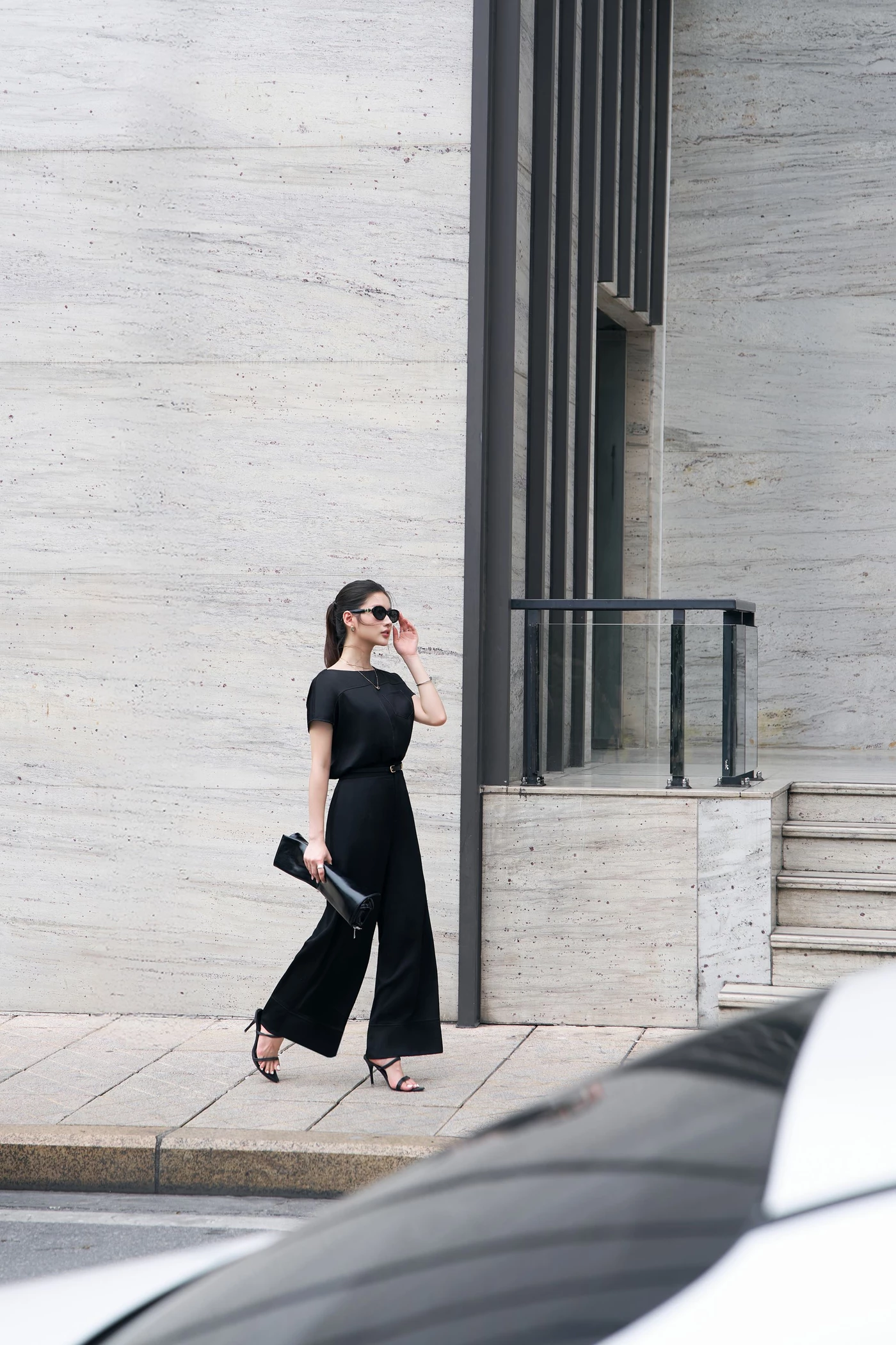 Minimalist Black Blouse - Áo sơ mi lụa
