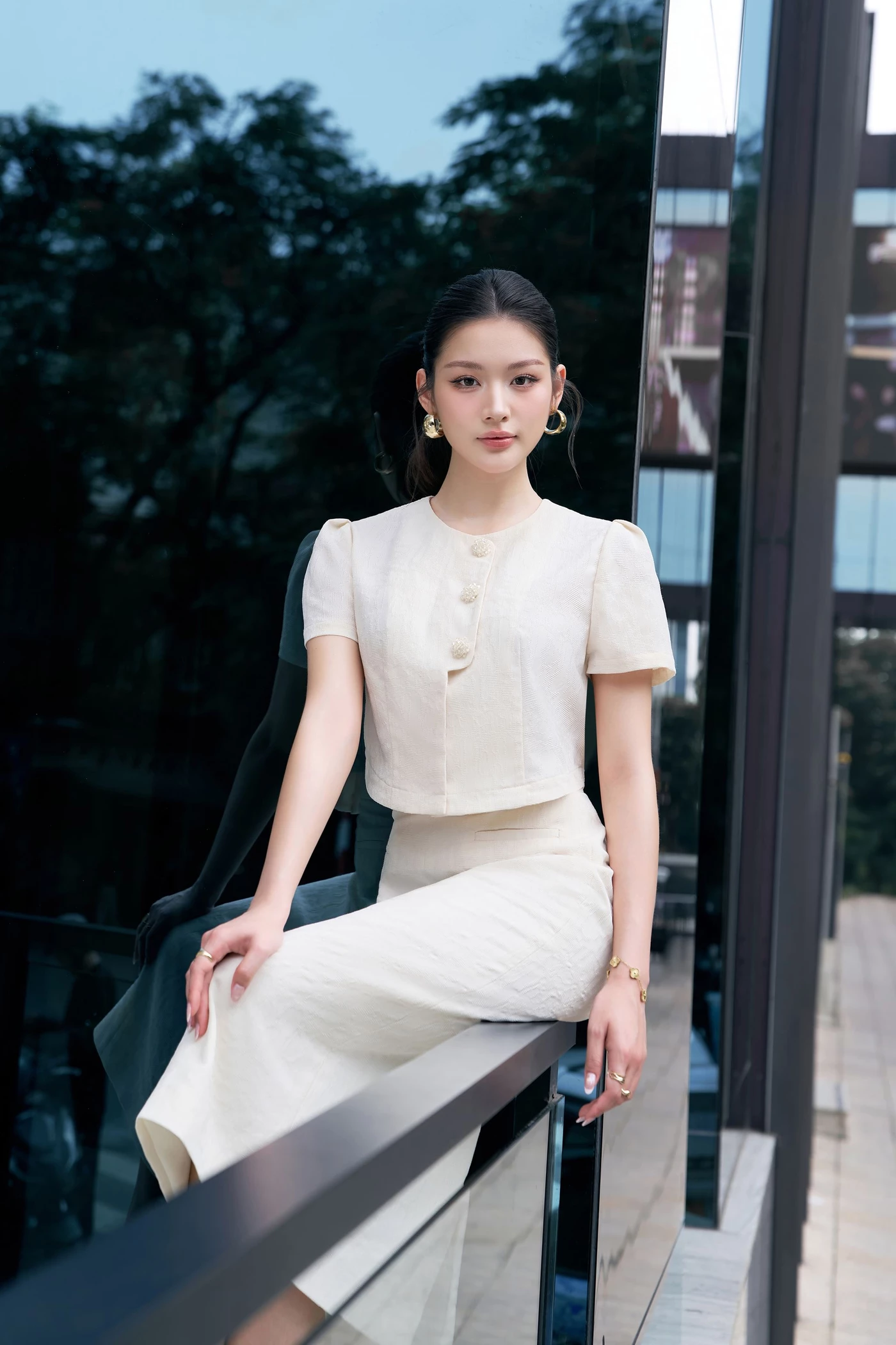 Urban Sleek Skirt - Chân váy bút chì