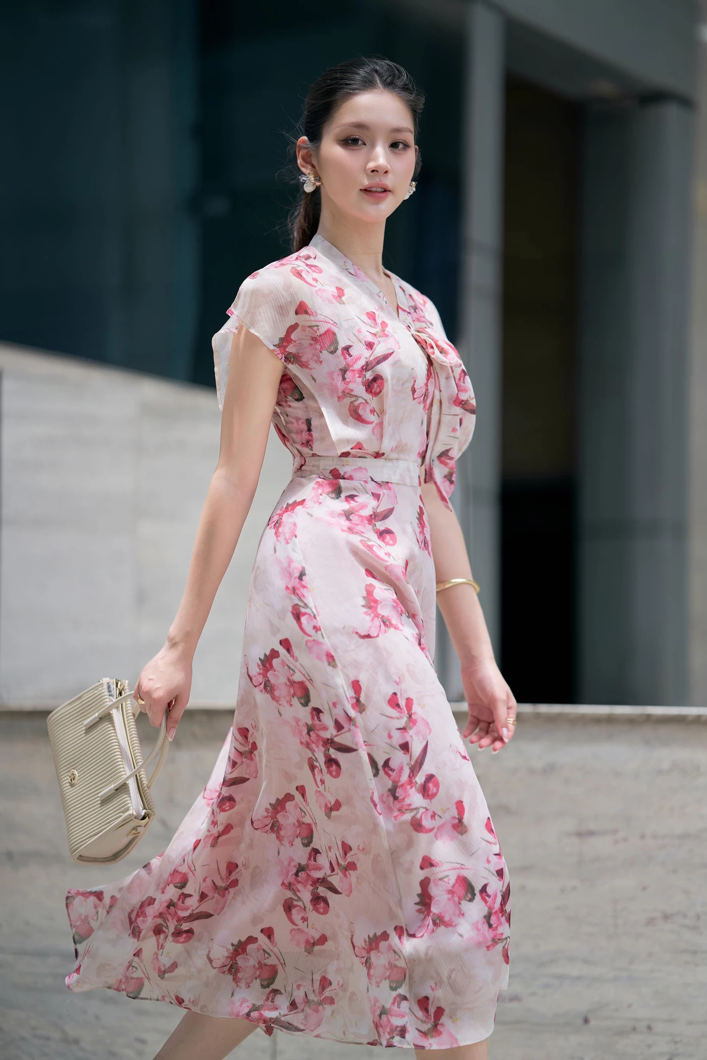 Bloom in Uban Dress- Đầm lụa họa tiết