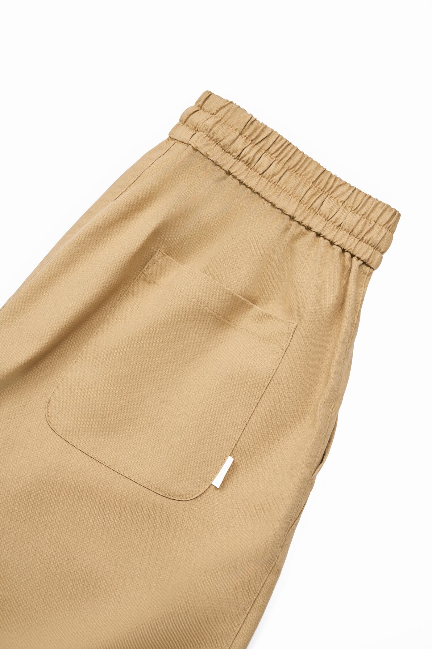 Quần shorts Regular ngang gối